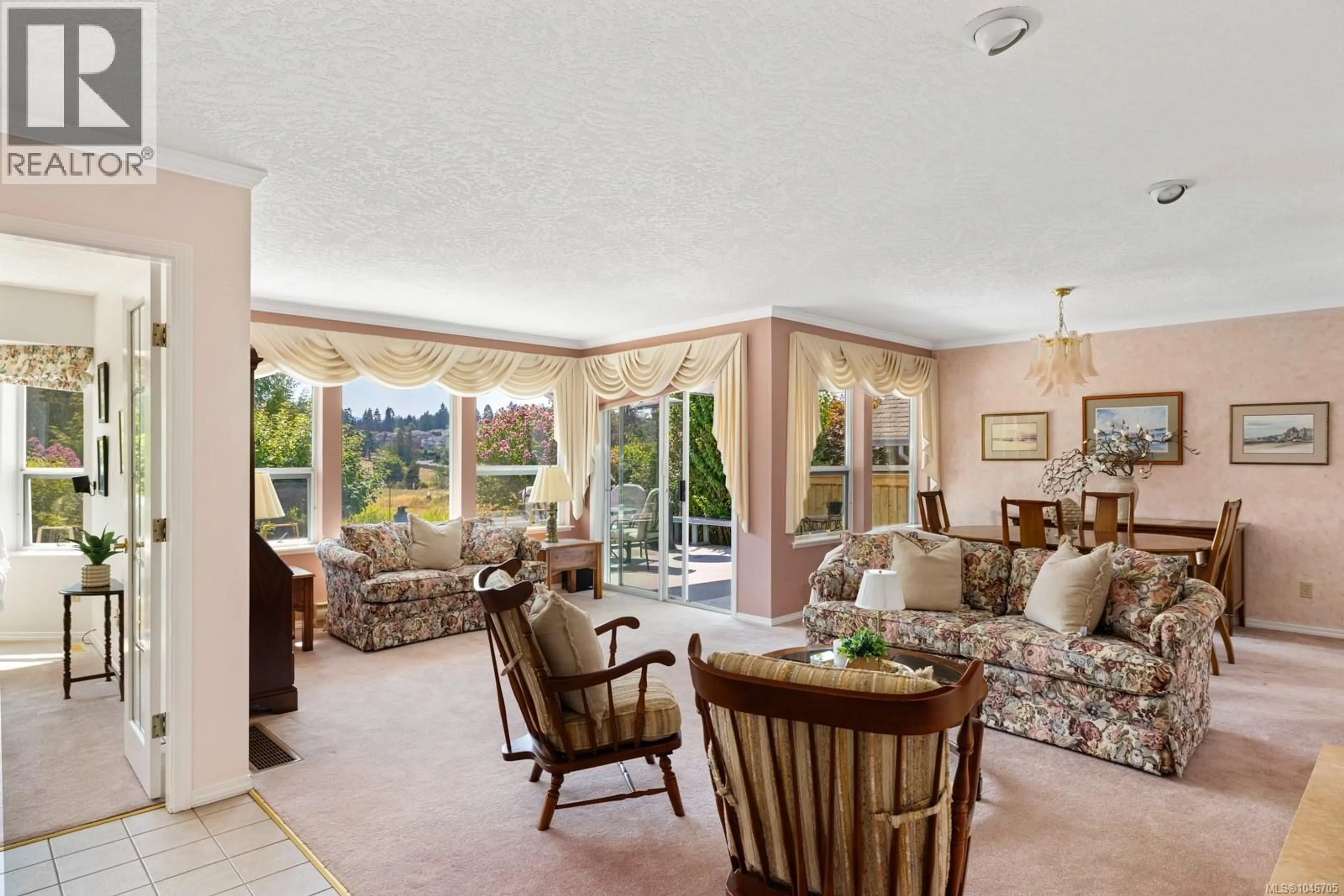 Living room with furniture, unknown for 3714 ARBUTUS DRIVE NORTH, Cobble Hill British Columbia V0R1L1
