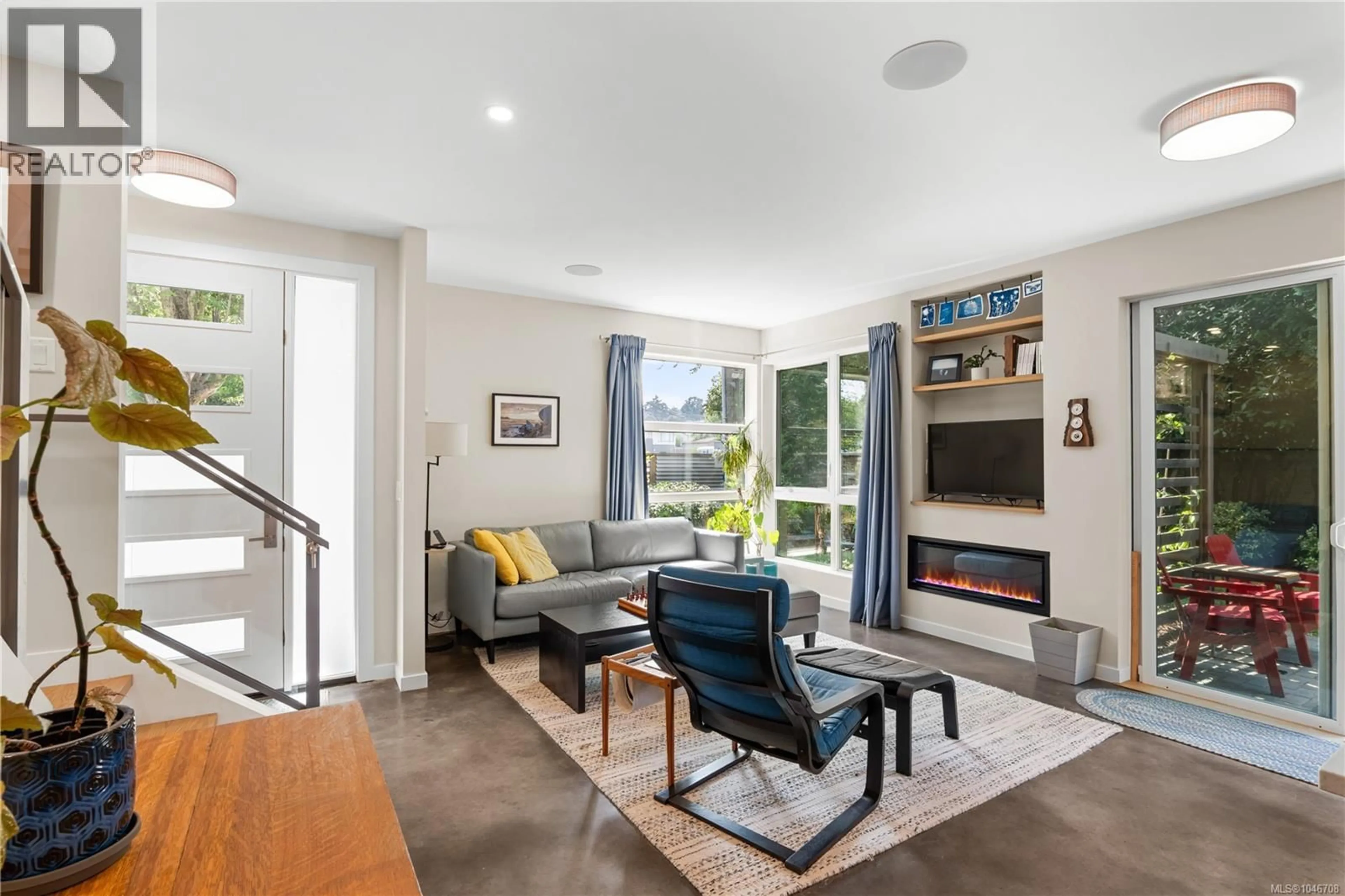 Living room with furniture, unknown for 1704 CORONATION AVENUE, Victoria British Columbia V8R1X2