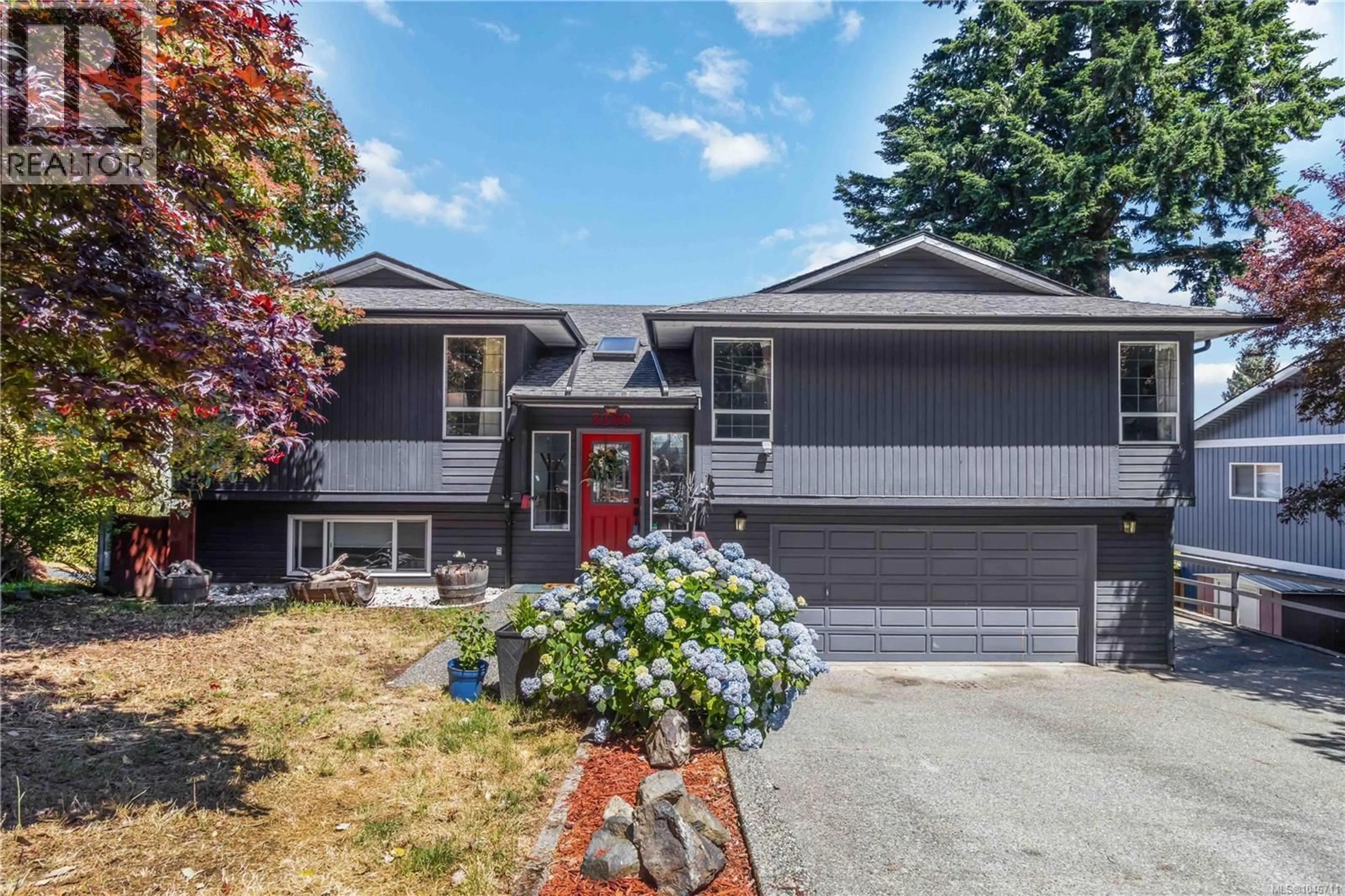 Home with vinyl exterior material, street for 3389 MARY ANNE CRESCENT, Colwood British Columbia V9C3J6