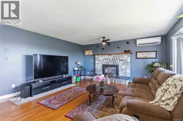 3389 MARY ANNE CRESCENT, Colwood 4