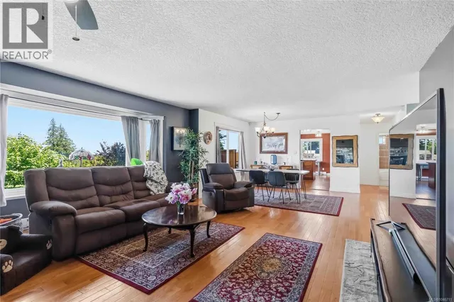3389 MARY ANNE CRESCENT, Colwood 5