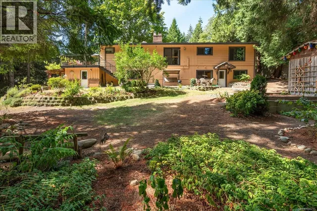 1062 SABINE ROAD, Parksville 2