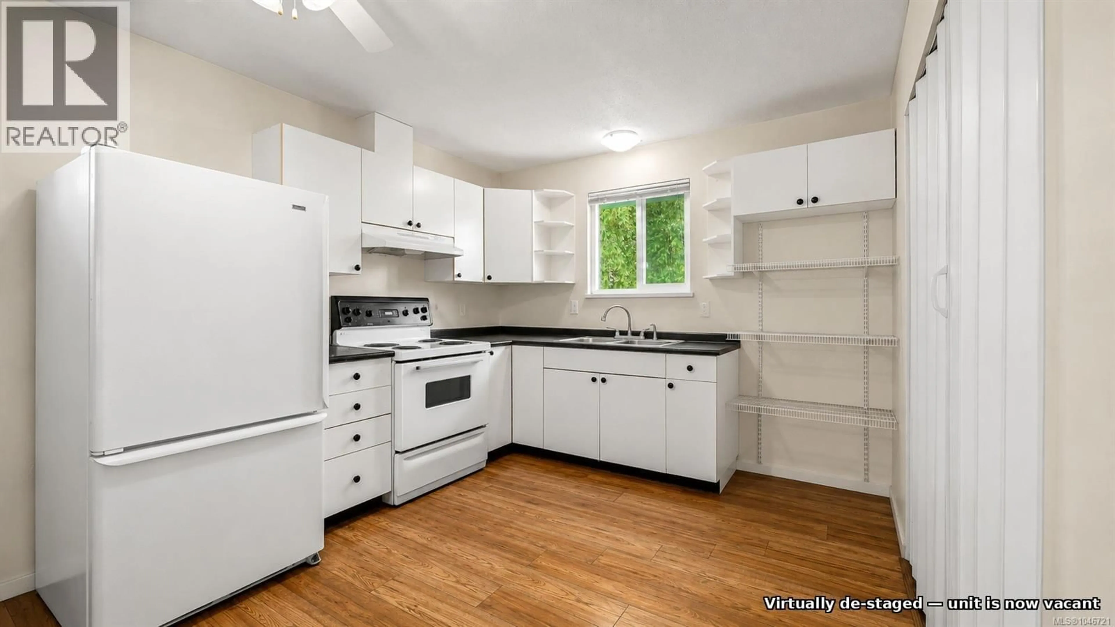 Standard kitchen, unknown for 18 - 1535 DINGWALL ROAD, Courtenay British Columbia V9N3S8
