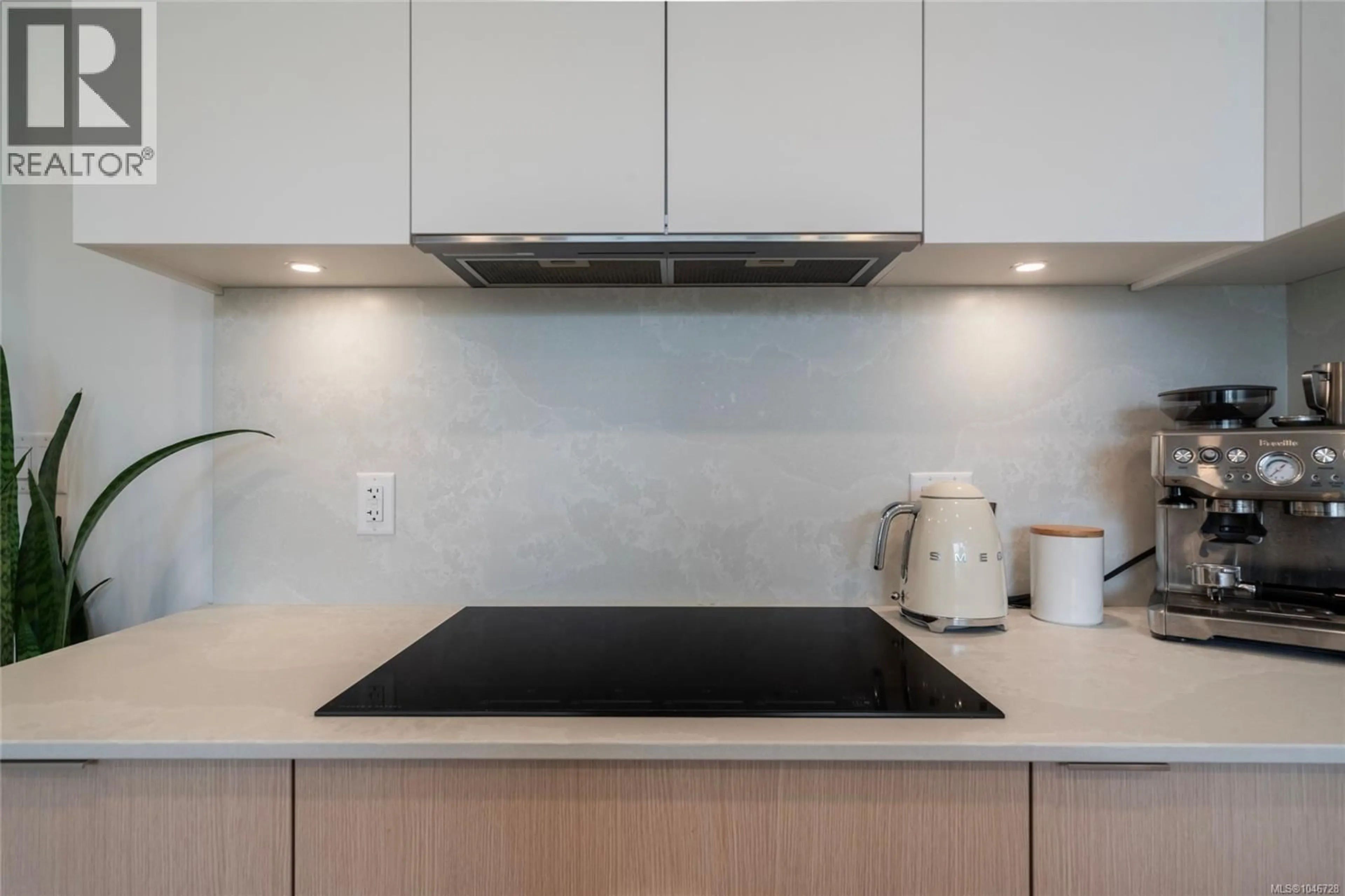 Standard kitchen, unknown for 511 - 1100 YATES STREET, Victoria British Columbia V8V0H5