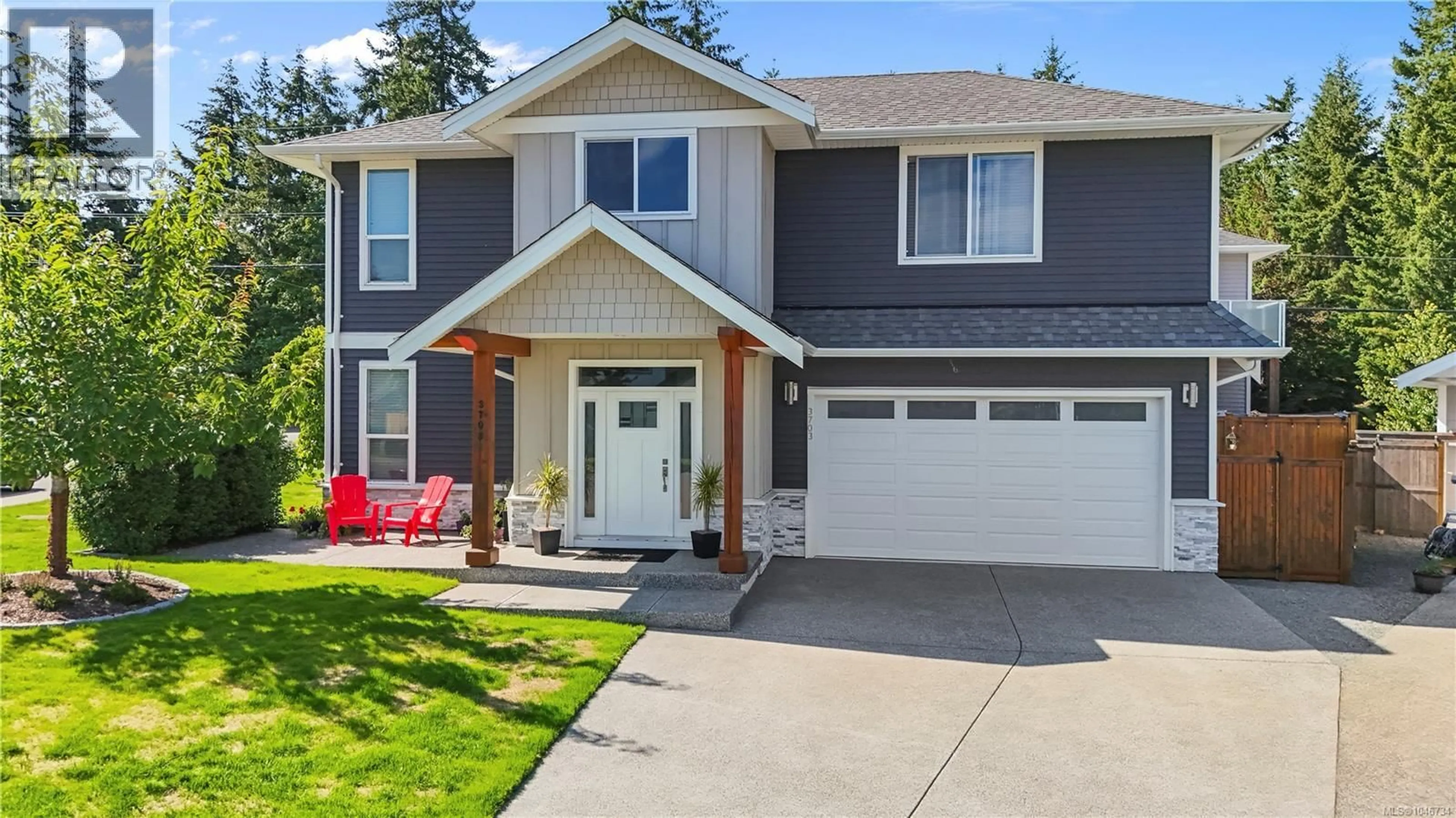Home with vinyl exterior material, street for 3703 DELIA TERRACE, Nanaimo British Columbia V9T0L1