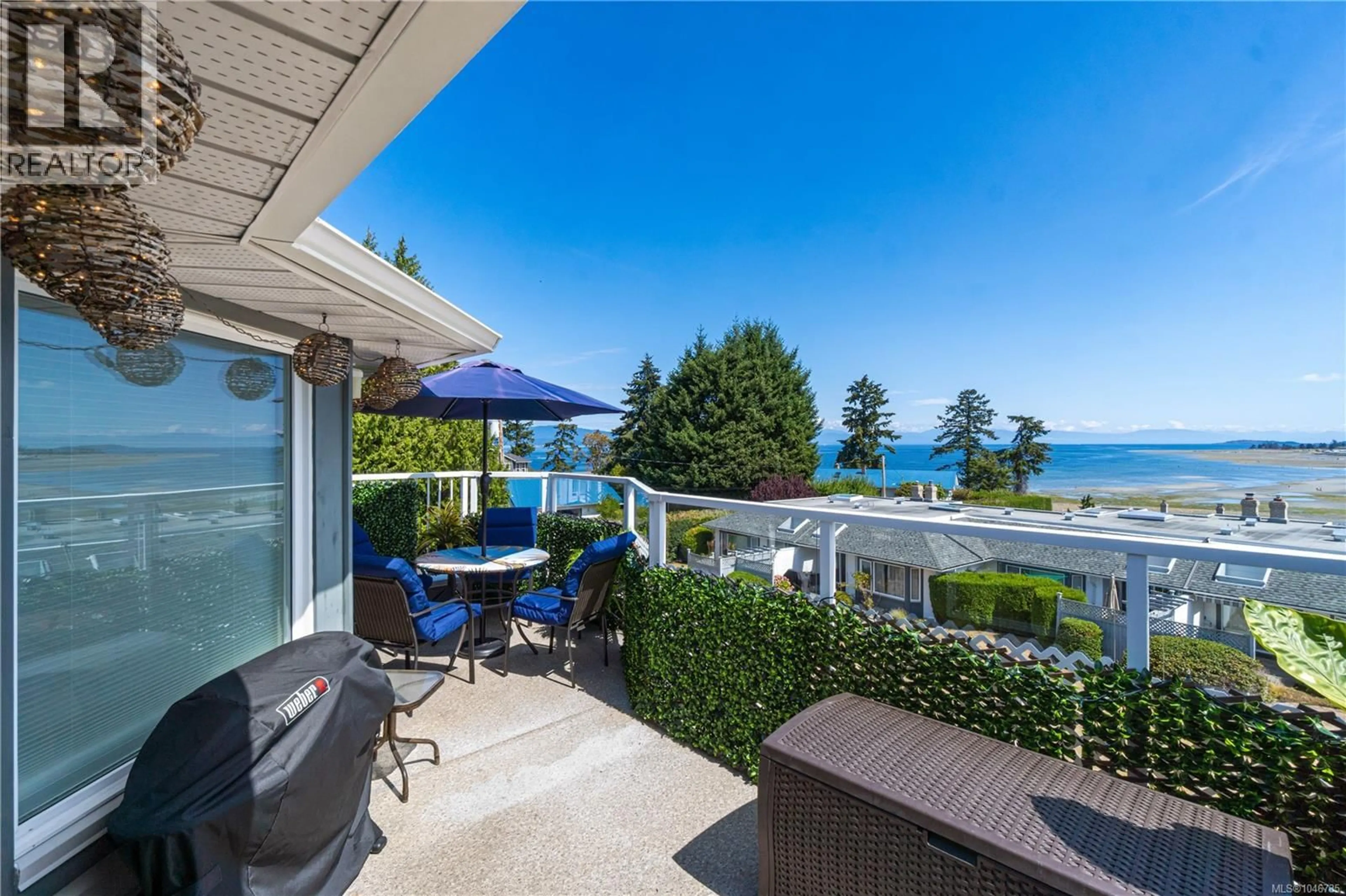 Patio, water/lake/river/ocean view for 228 - 330 DOGWOOD STREET, Parksville British Columbia V9P1P7