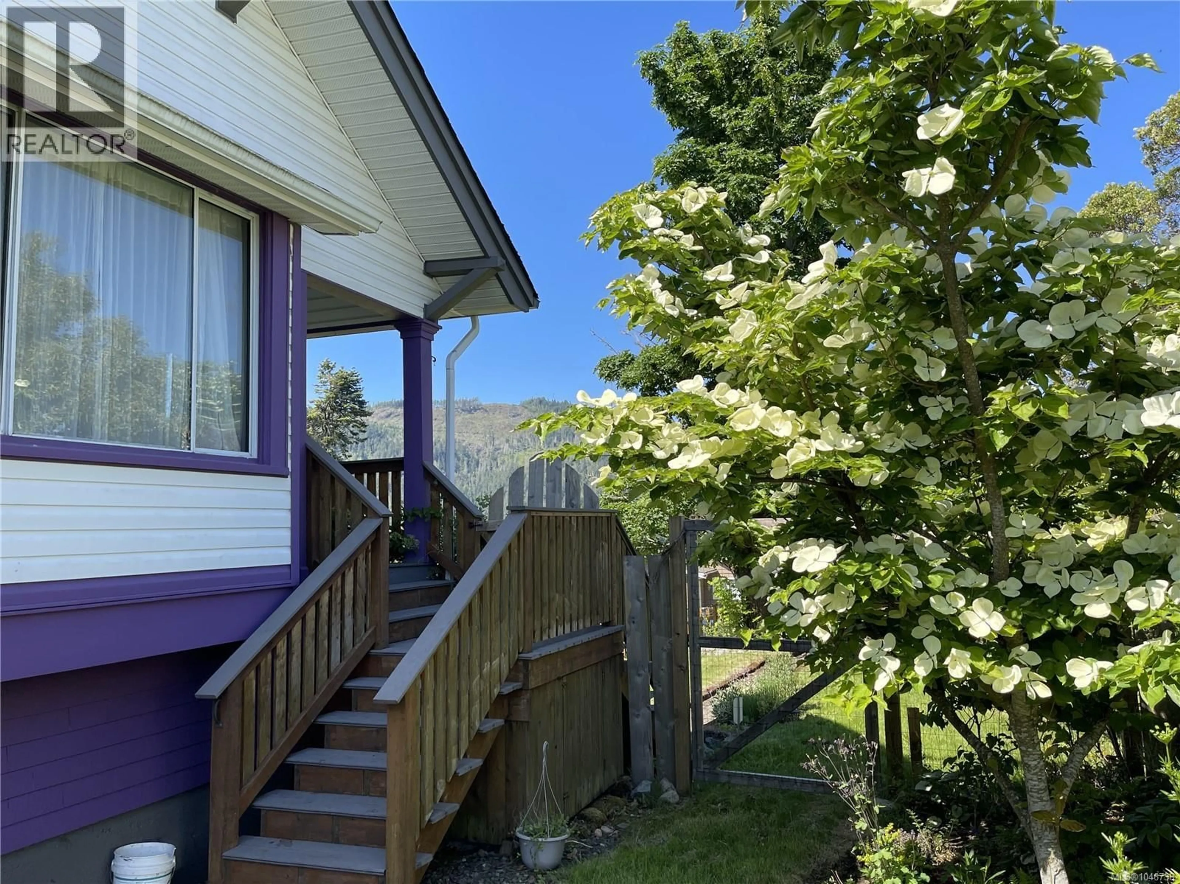 A pic from outside/outdoor area/front of a property/back of a property/a pic from drone, unknown for 2629 2ND AVENUE, Port Alberni British Columbia V9Y1Z8