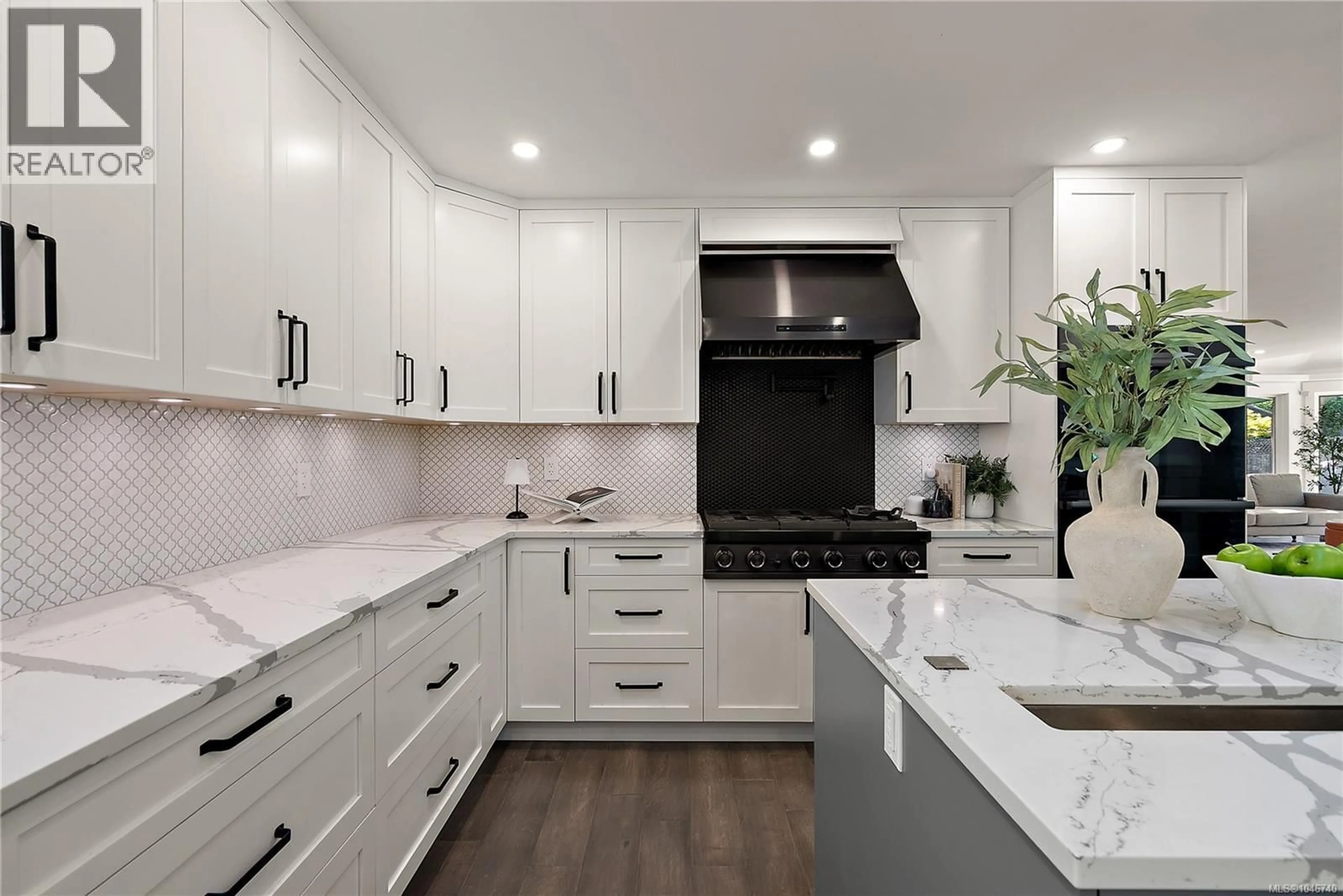 Contemporary kitchen, ceramic/tile floor for 657 CROMARTY AVENUE, North Saanich British Columbia V8L5G6