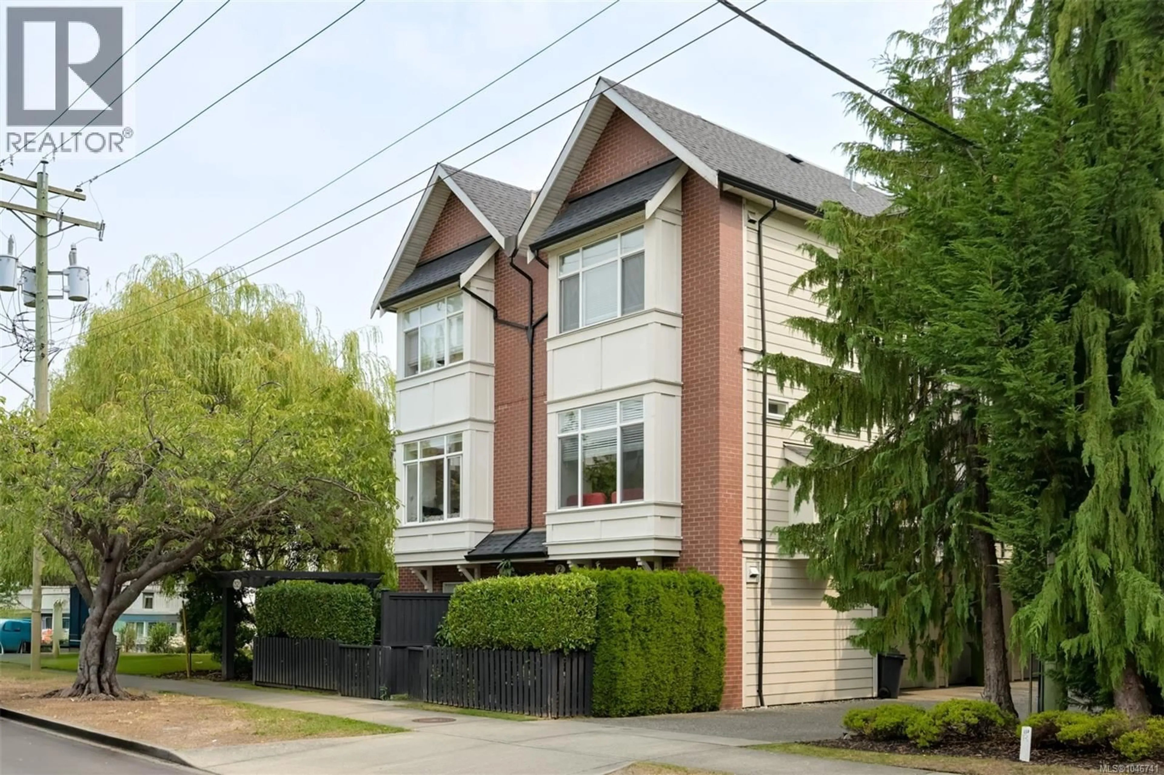 Home with brick exterior material, street for 4 - 1521 BELCHER AVENUE, Victoria British Columbia V8R4N2