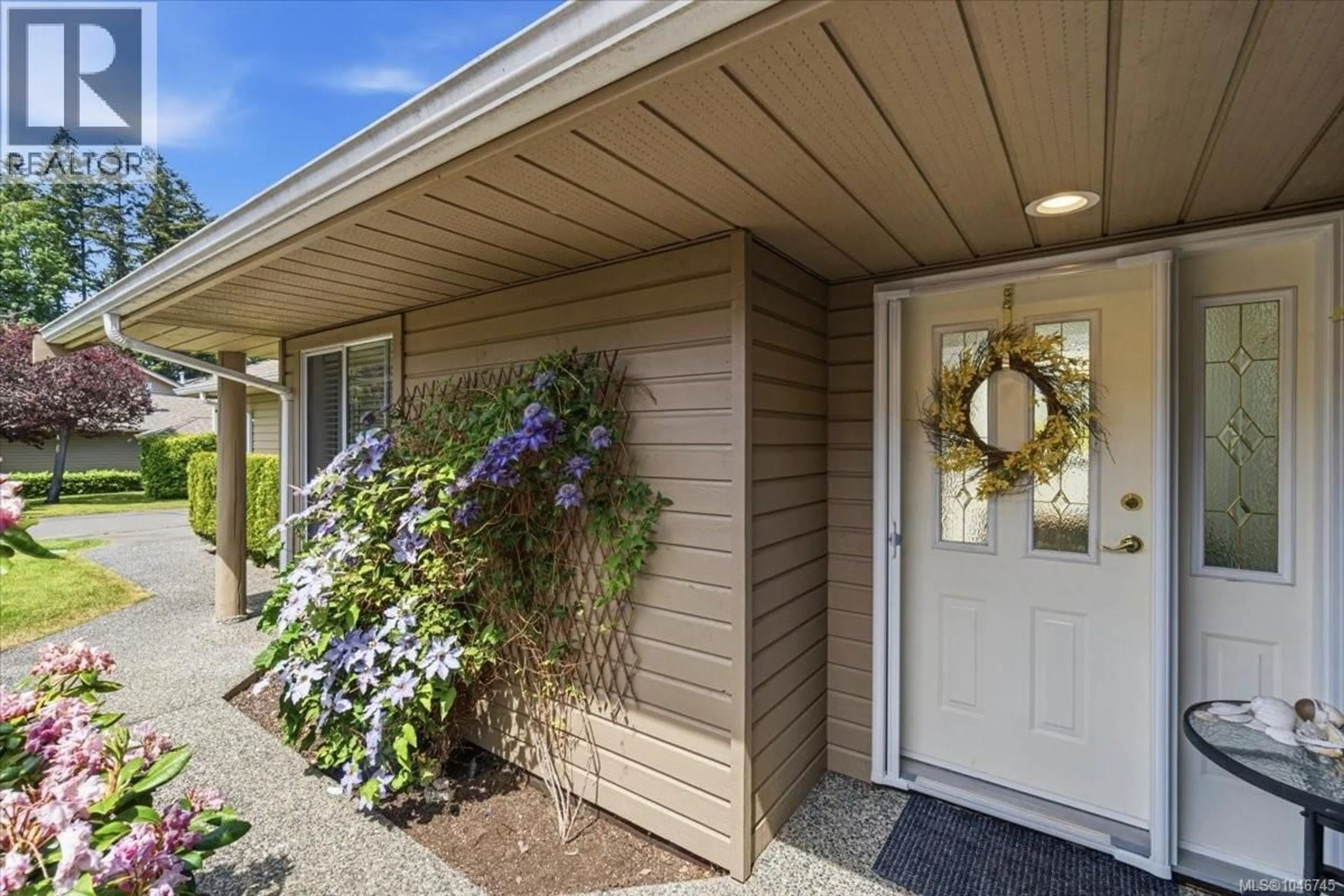 Indoor entryway for 43 - 529 JOHNSTONE ROAD, Parksville British Columbia V9P2K1