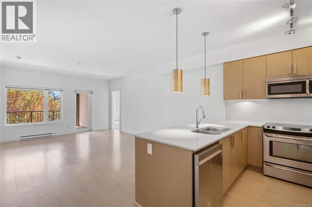 303 - 286 WILFERT ROAD, View Royal 3
