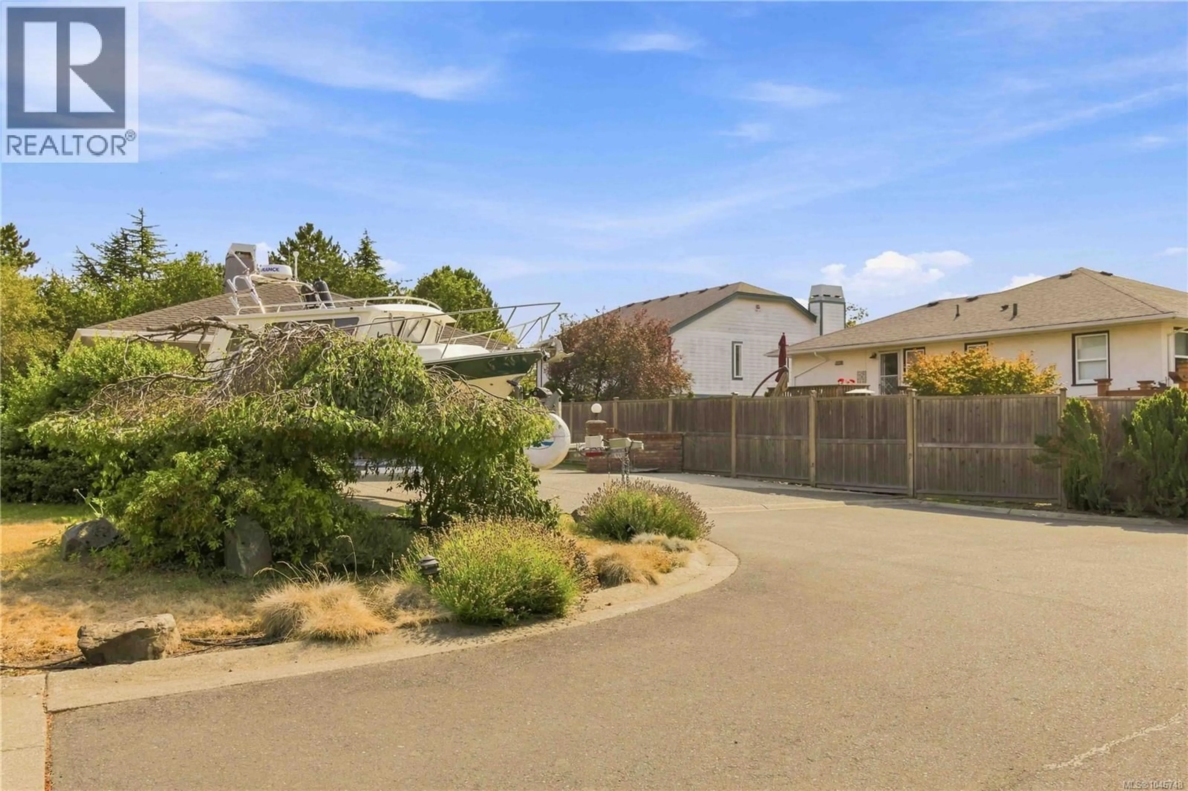 A pic from outside/outdoor area/front of a property/back of a property/a pic from drone, street for 1101 BERKELEY PLACE, Saanich British Columbia V8X2G2