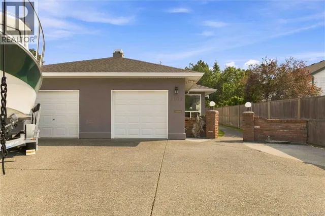 1101 BERKELEY PLACE, Saanich 5