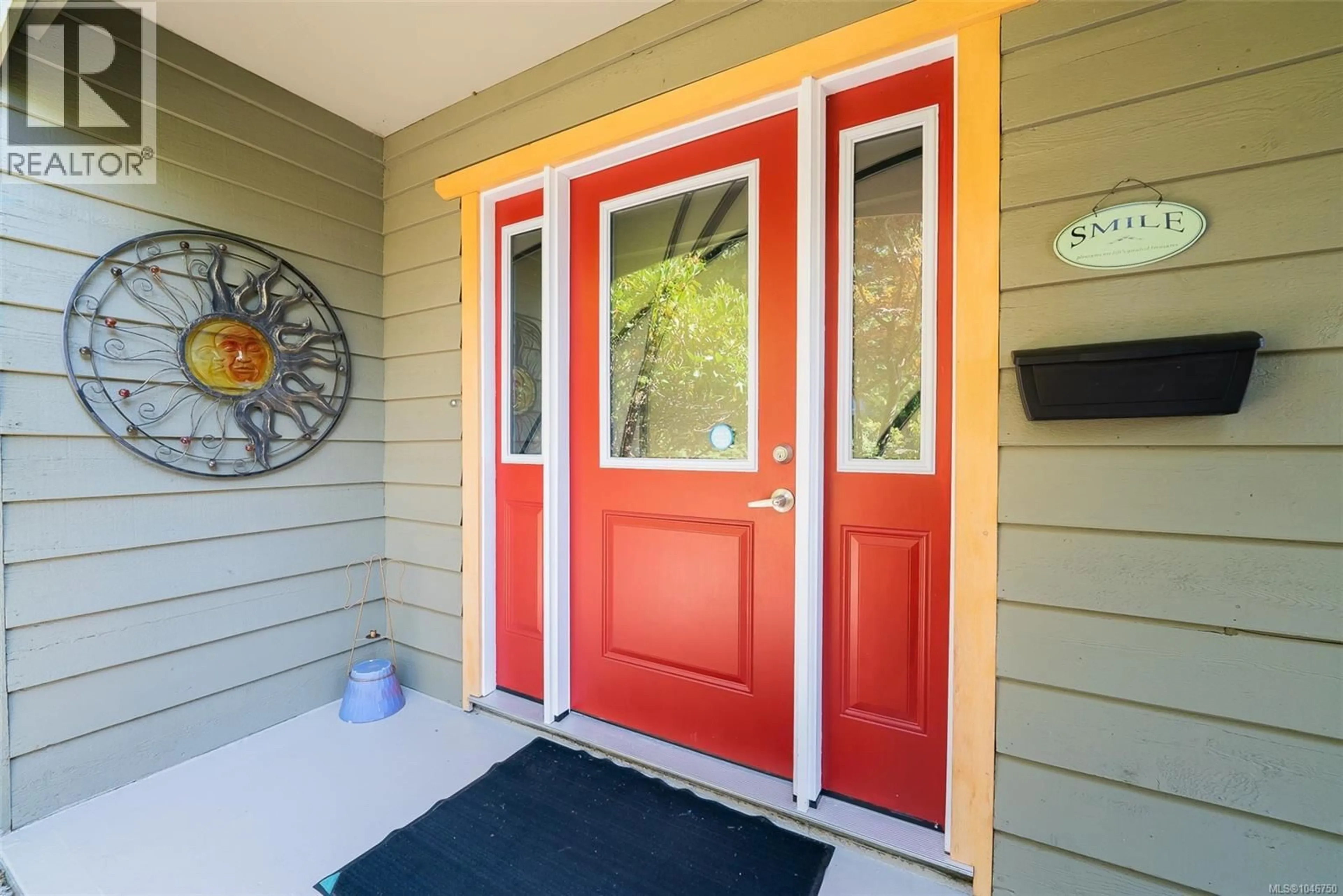 Indoor entryway for 3362 UPLANDS DRIVE, Nanaimo British Columbia V9T2T5