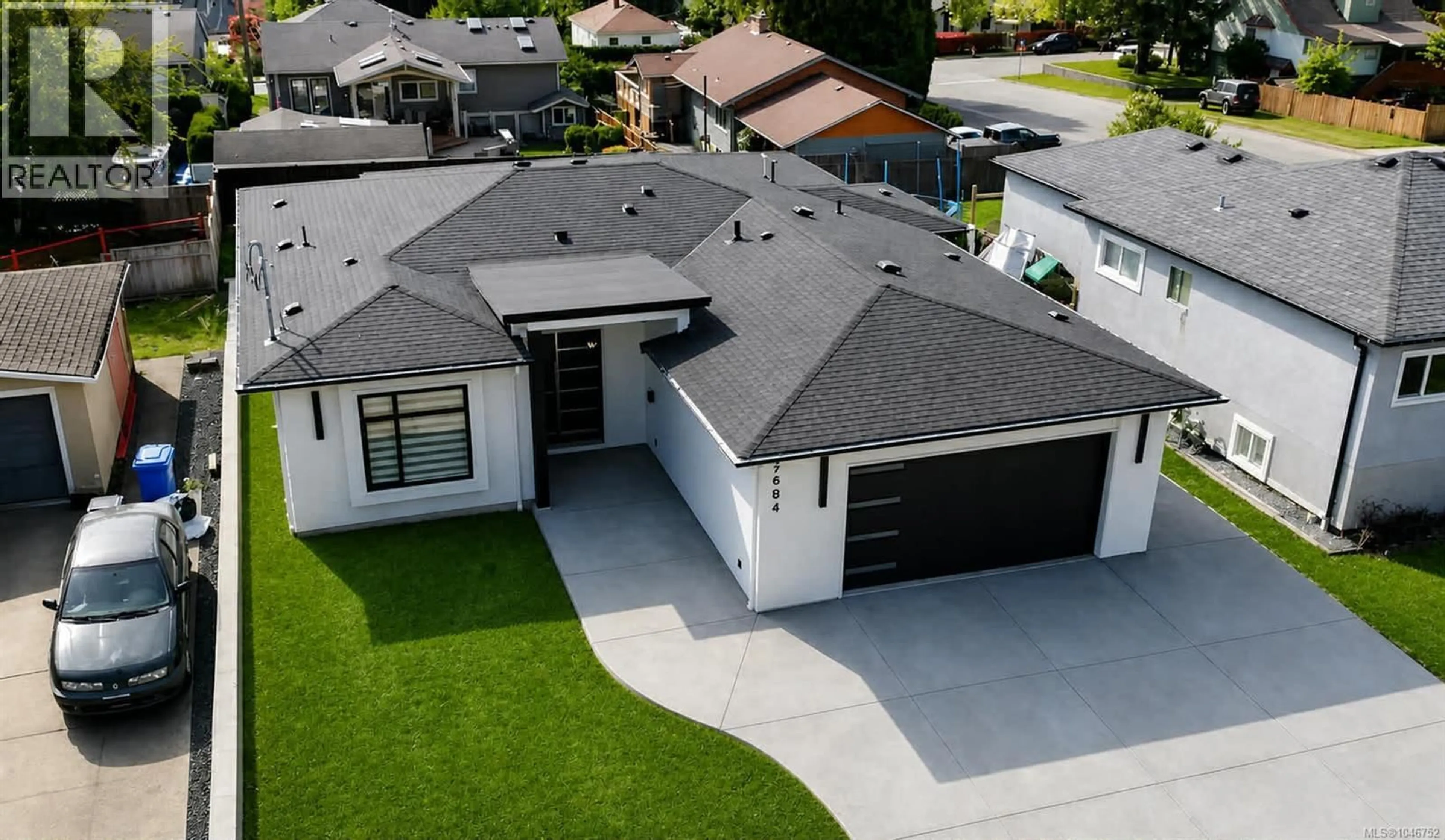 A pic from outside/outdoor area/front of a property/back of a property/a pic from drone, street for 2684 12TH AVENUE, Port Alberni British Columbia V9Y2T7
