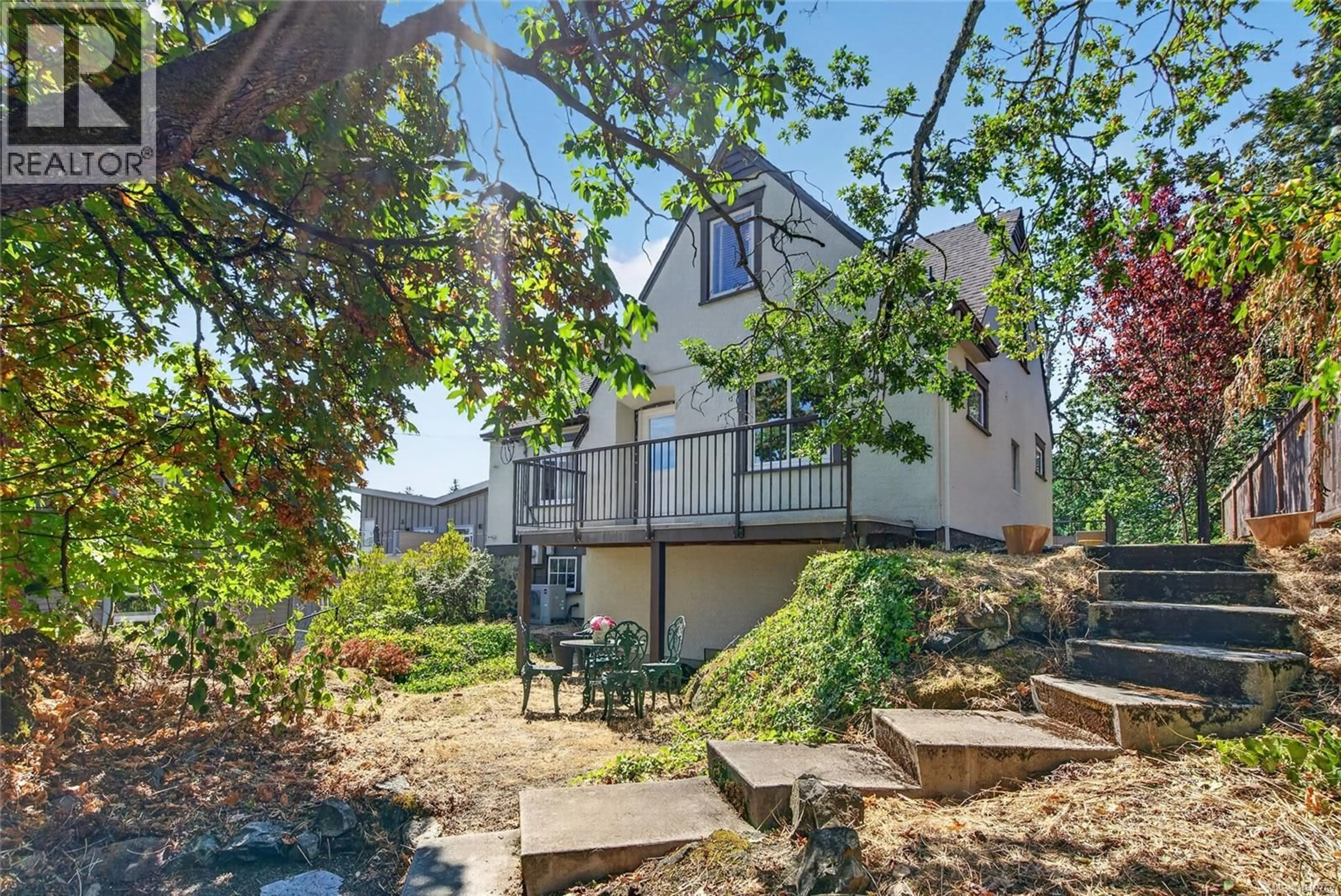 Patio, street for 5 - 235 ISLAND HIGHWAY, View Royal British Columbia V9B1G3
