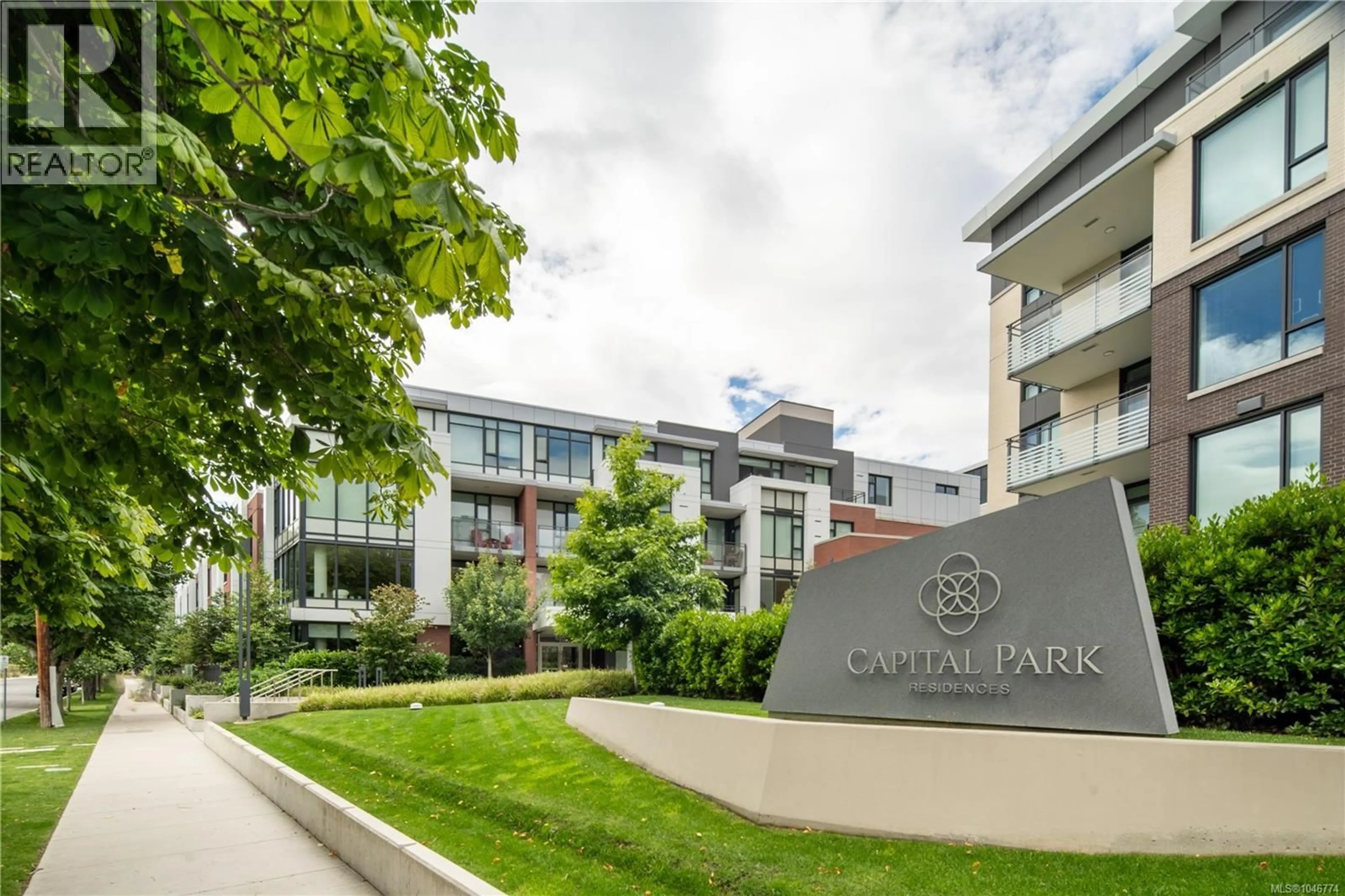 Patio, mountain view for 116 - 530 MICHIGAN STREET, Victoria British Columbia V8V0G2