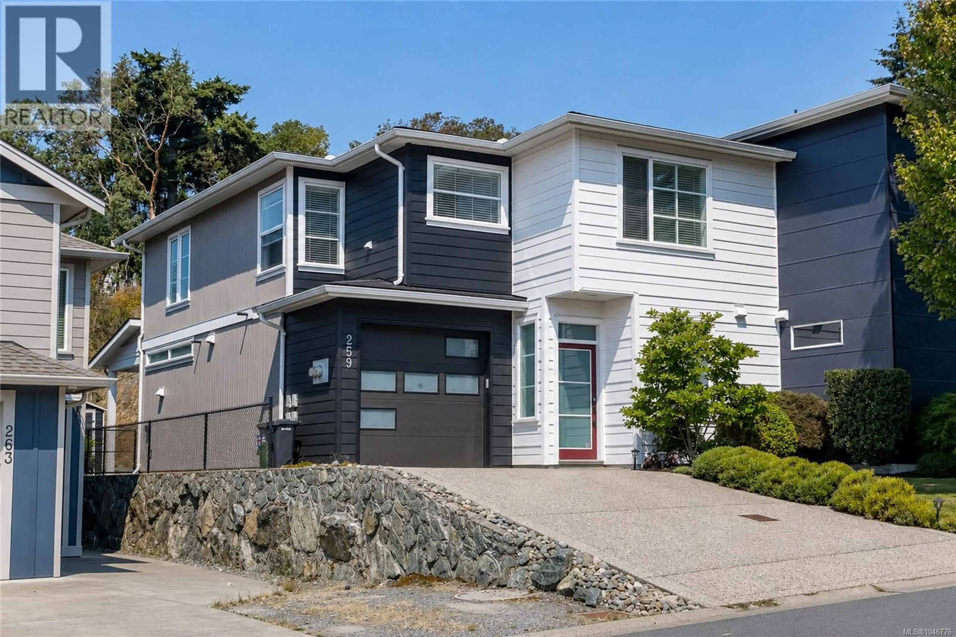 Home with vinyl exterior material, street for 259 BELLAMY LINK, Langford British Columbia V9B0R8