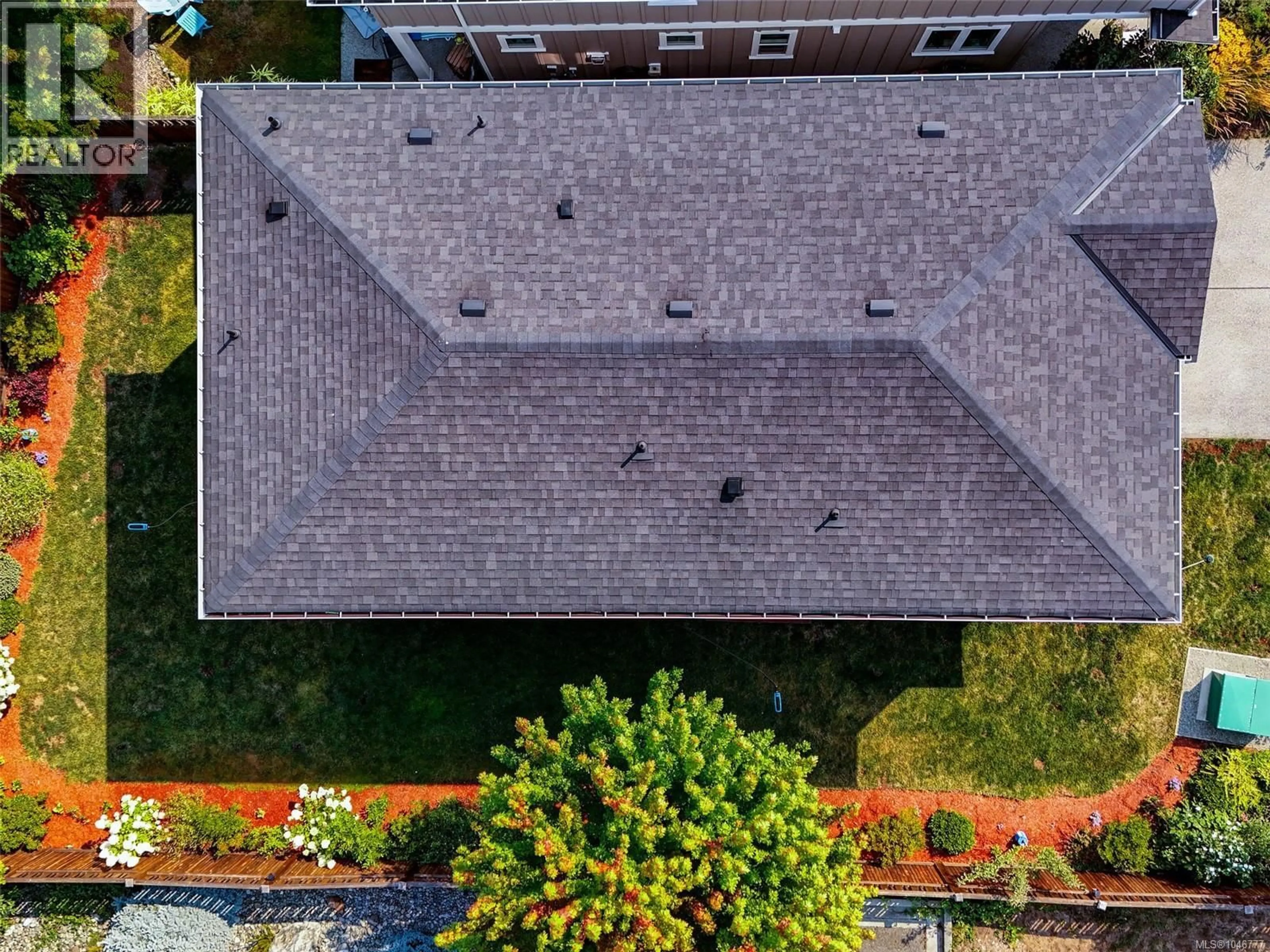 A pic from outside/outdoor area/front of a property/back of a property/a pic from drone, unknown for 112 - 1964 JOHN ROAD, North Saanich British Columbia V8L2P9