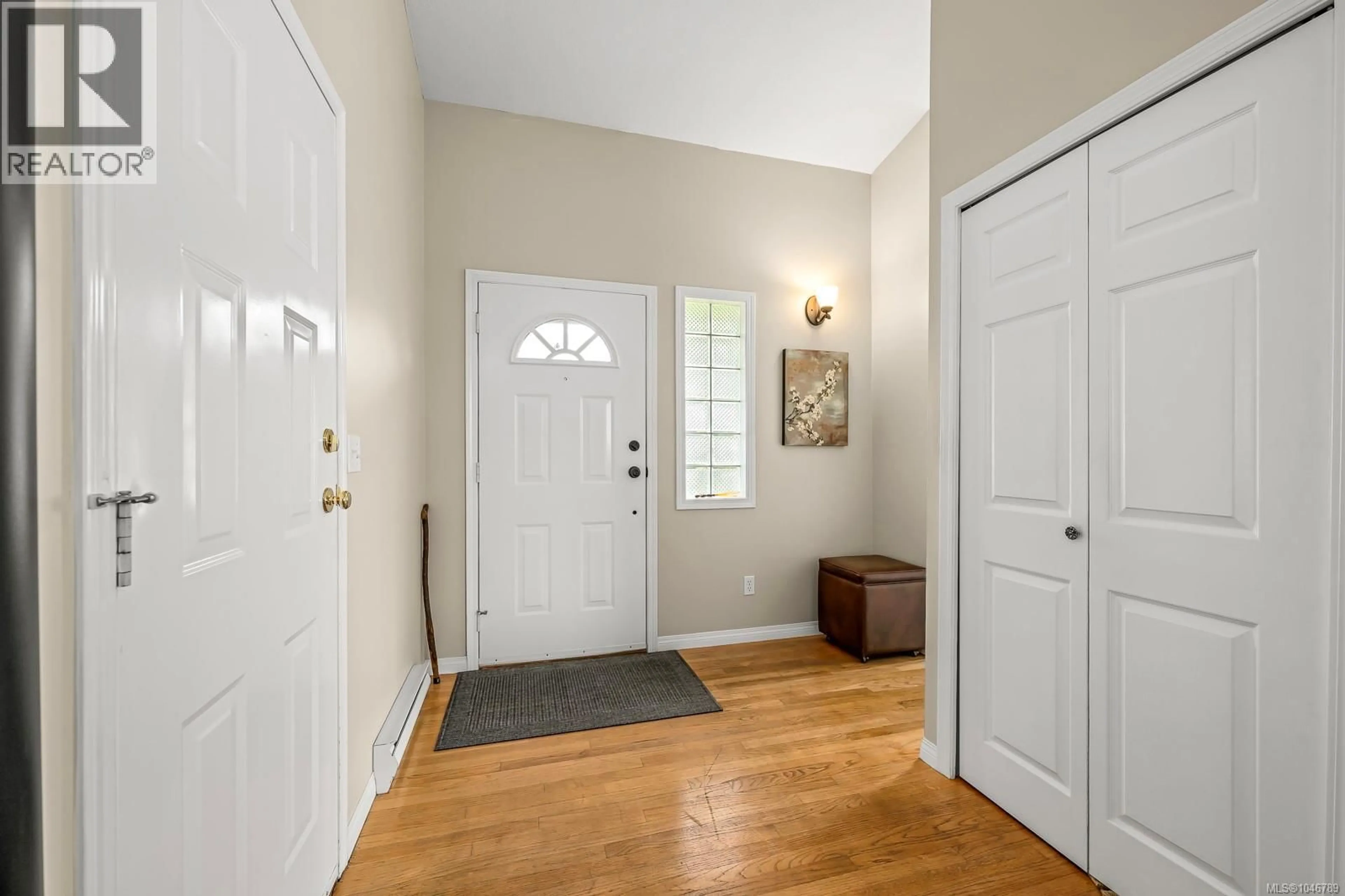 Indoor entryway for 101 - 1400 TUNNER DRIVE, Courtenay British Columbia V9N8S2