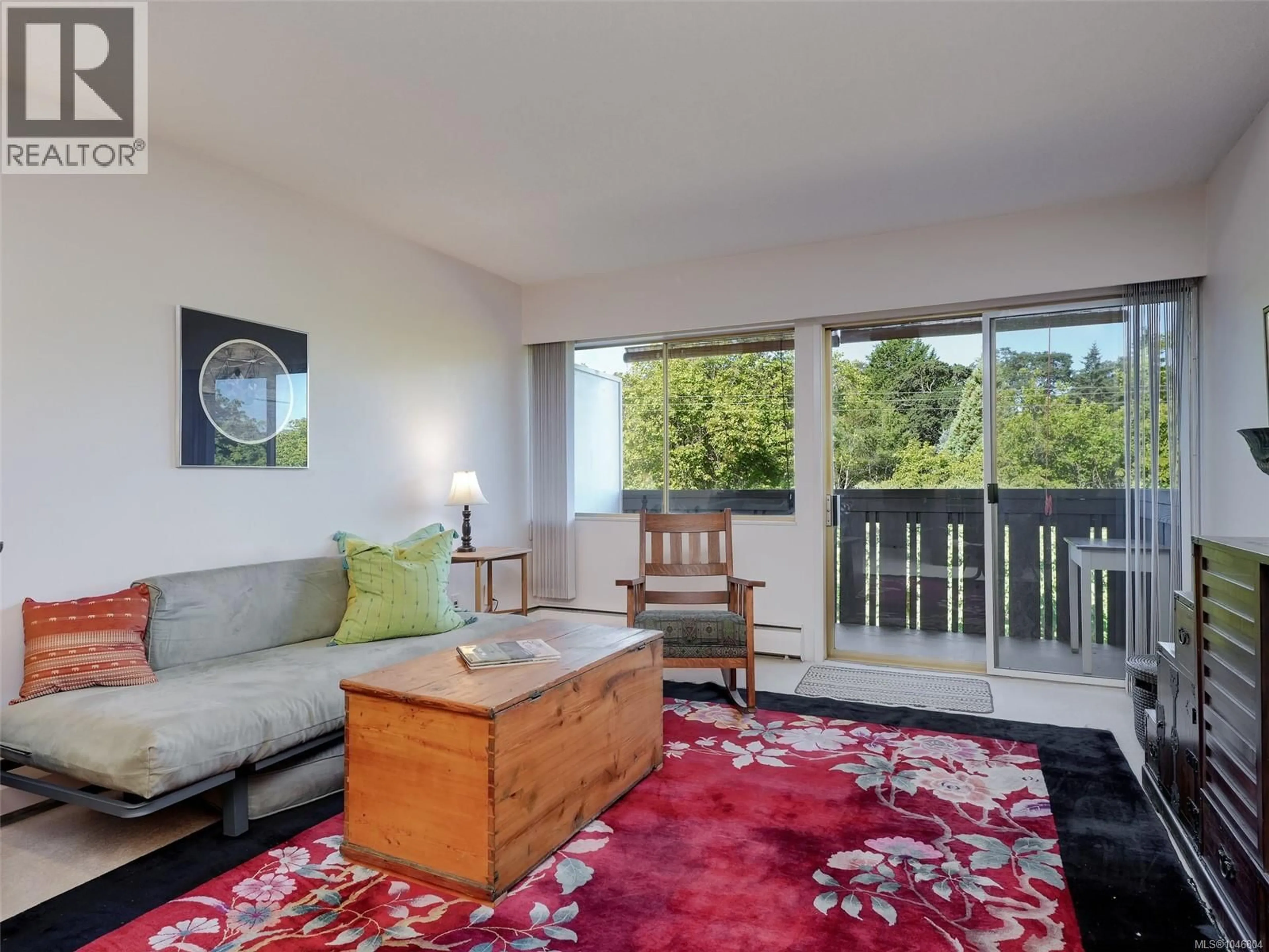 Living room with furniture, unknown for 401 - 964 HEYWOOD AVENUE, Victoria British Columbia V8V2Y5