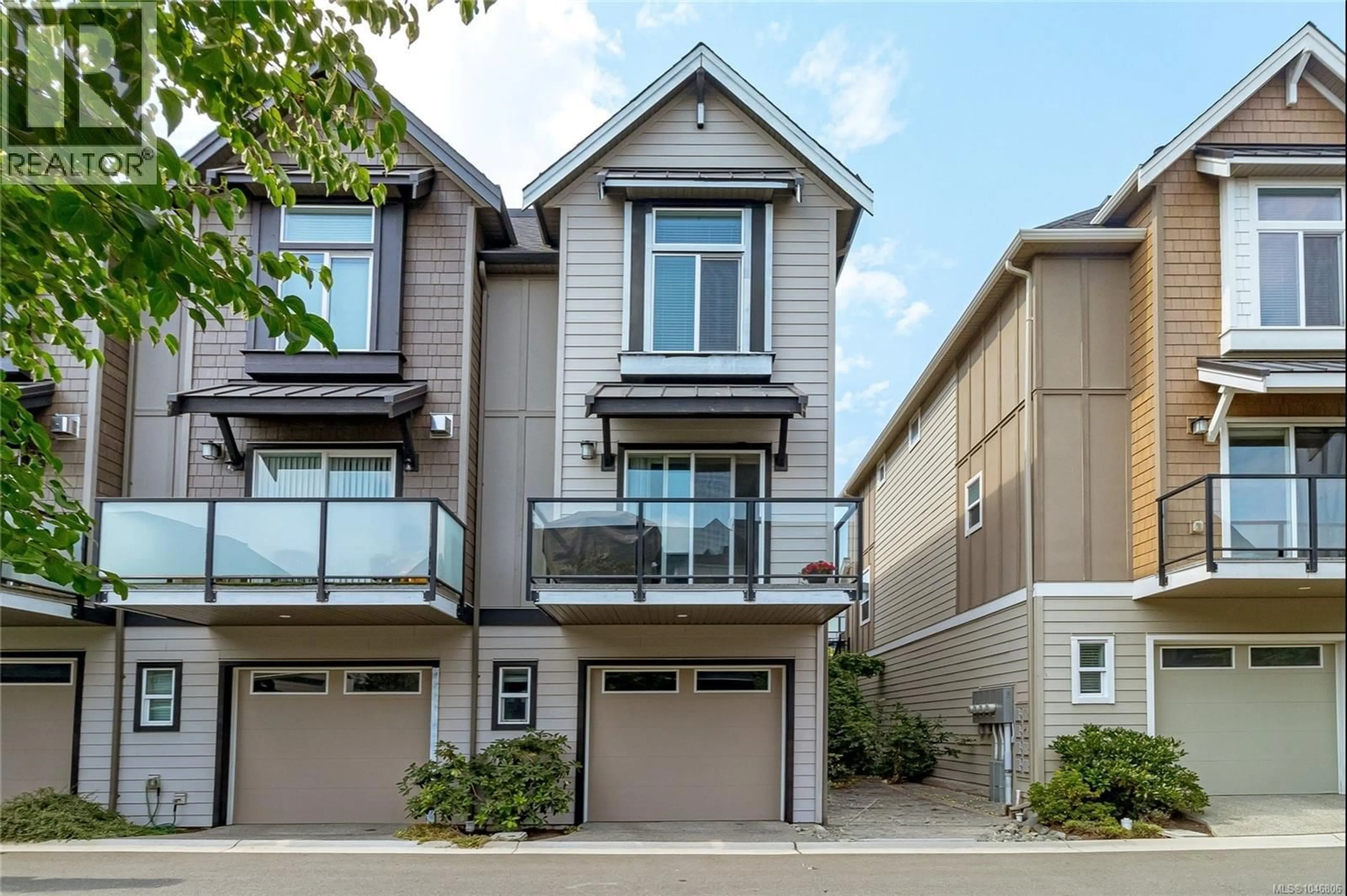 Home with vinyl exterior material, street for 1231 FLINT AVENUE, Langford British Columbia V9B0T9