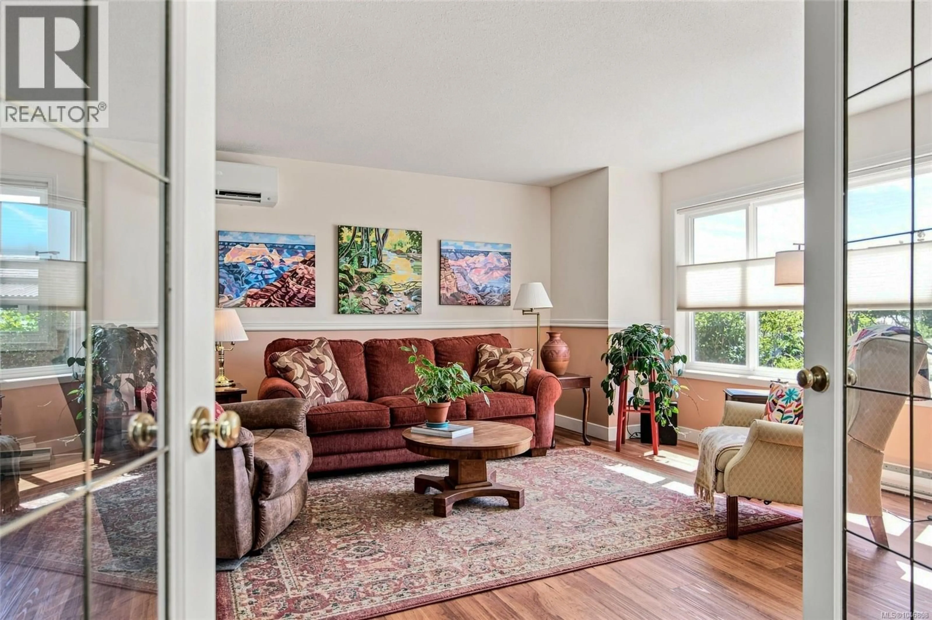 Living room with furniture, unknown for 701 ERMINESKIN AVENUE, Parksville British Columbia V9P2L4