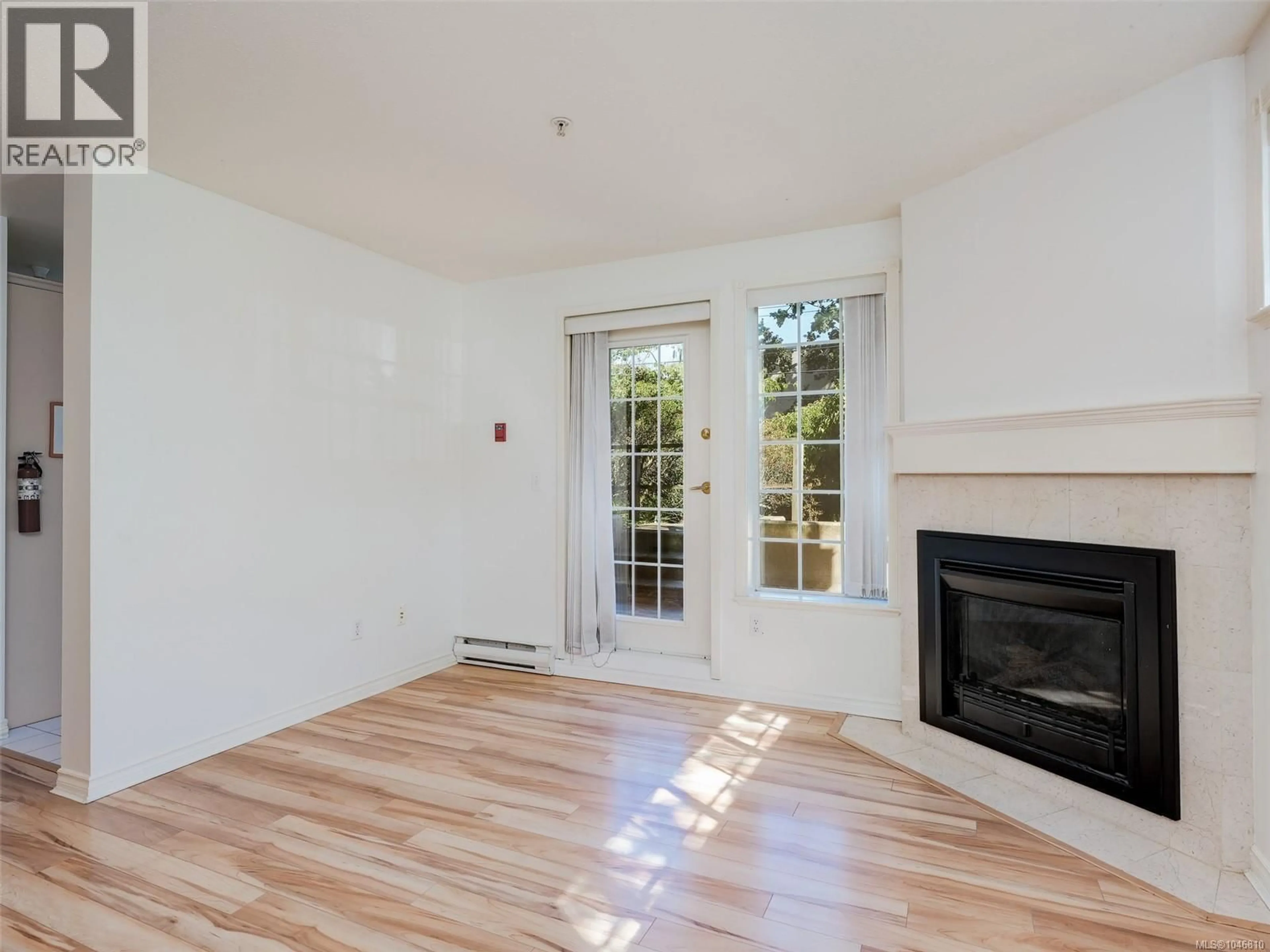 A pic of a room for 109 - 1371 HILLSIDE AVENUE, Victoria British Columbia V8T2B3