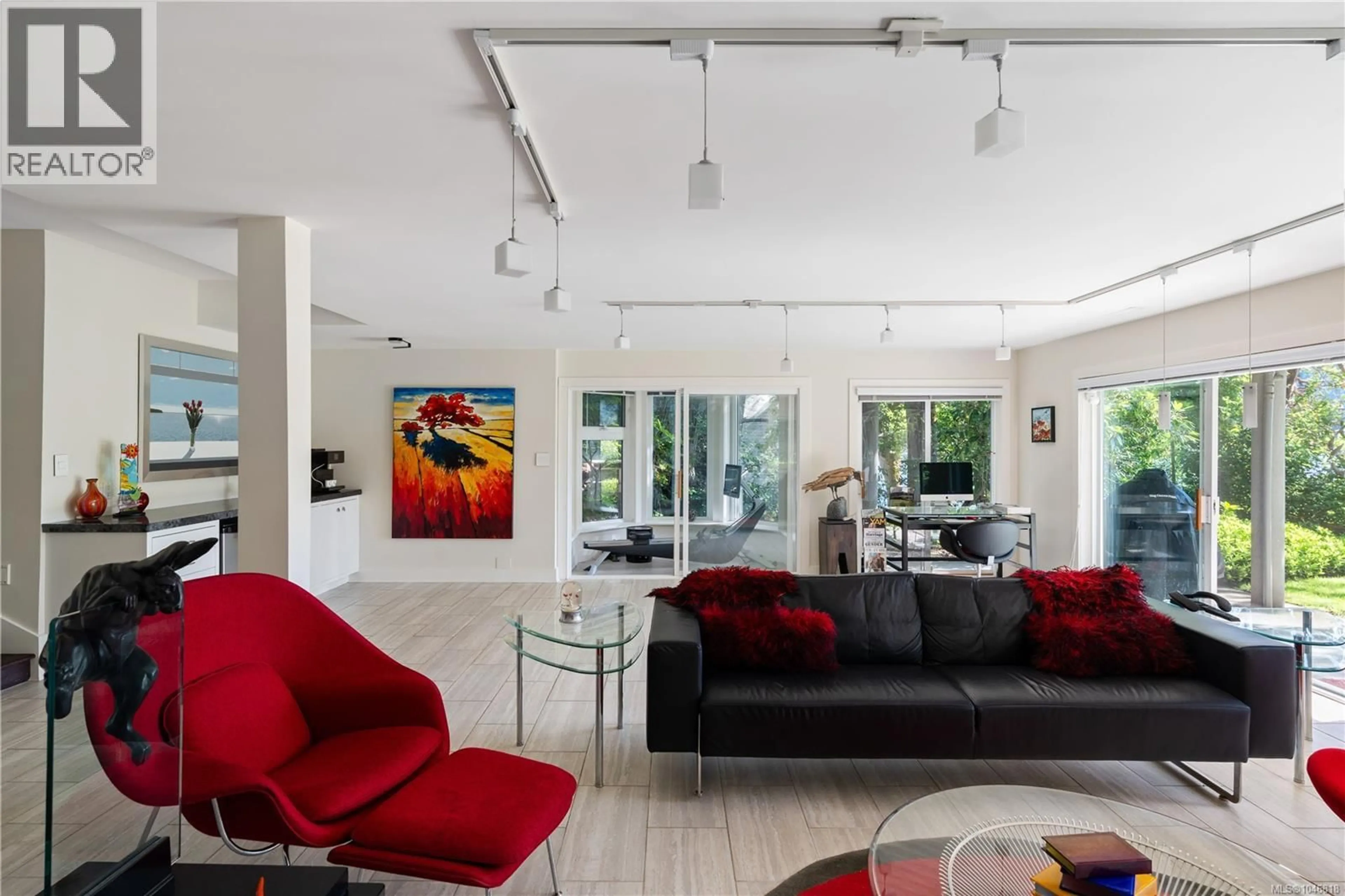 Living room with furniture, unknown for 7090 BRENTWOOD DRIVE, Central Saanich British Columbia V8M1B6