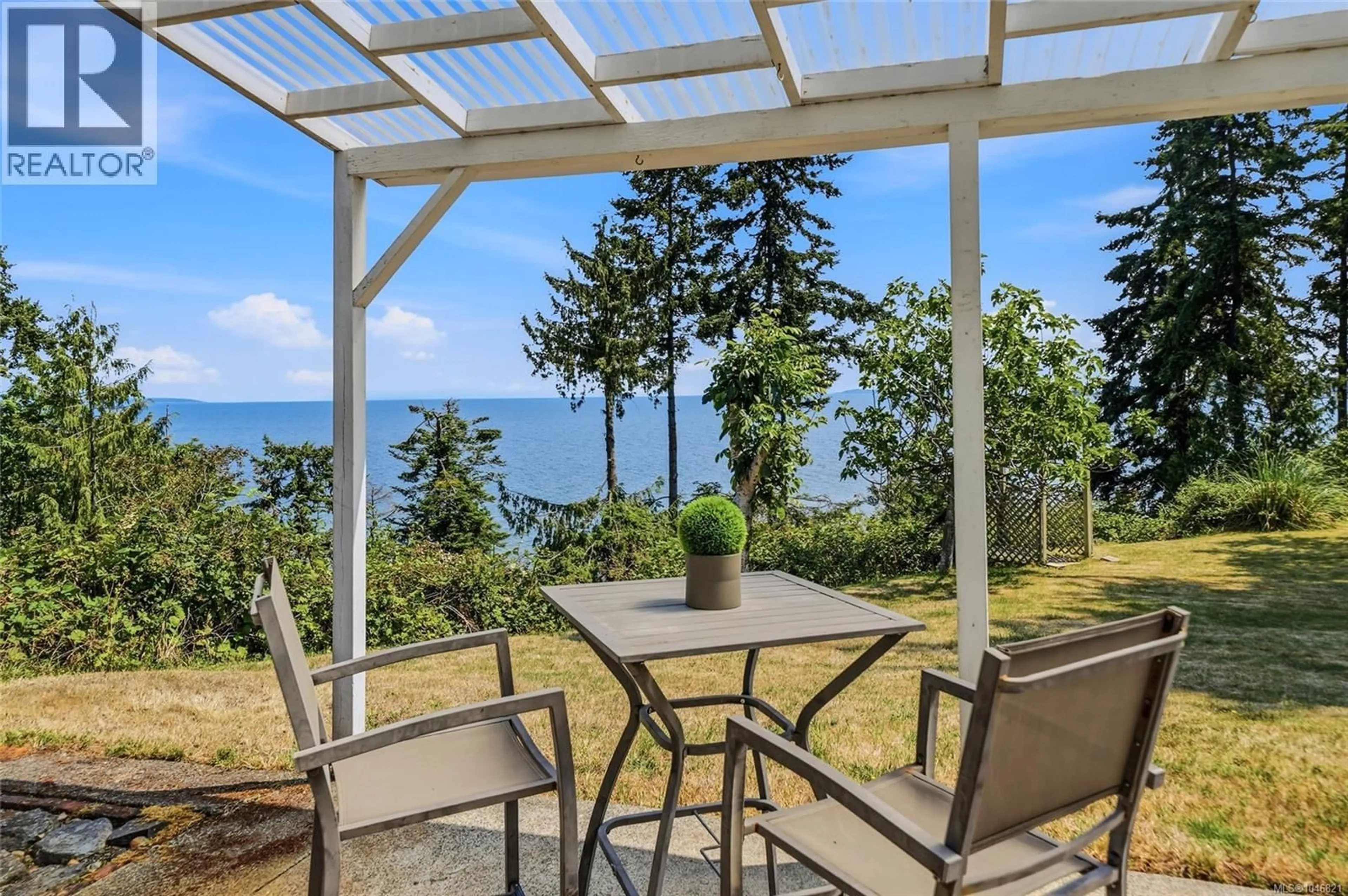 Patio, water/lake/river/ocean view for 590 WILLOW STREET, Parksville British Columbia V9P1A5