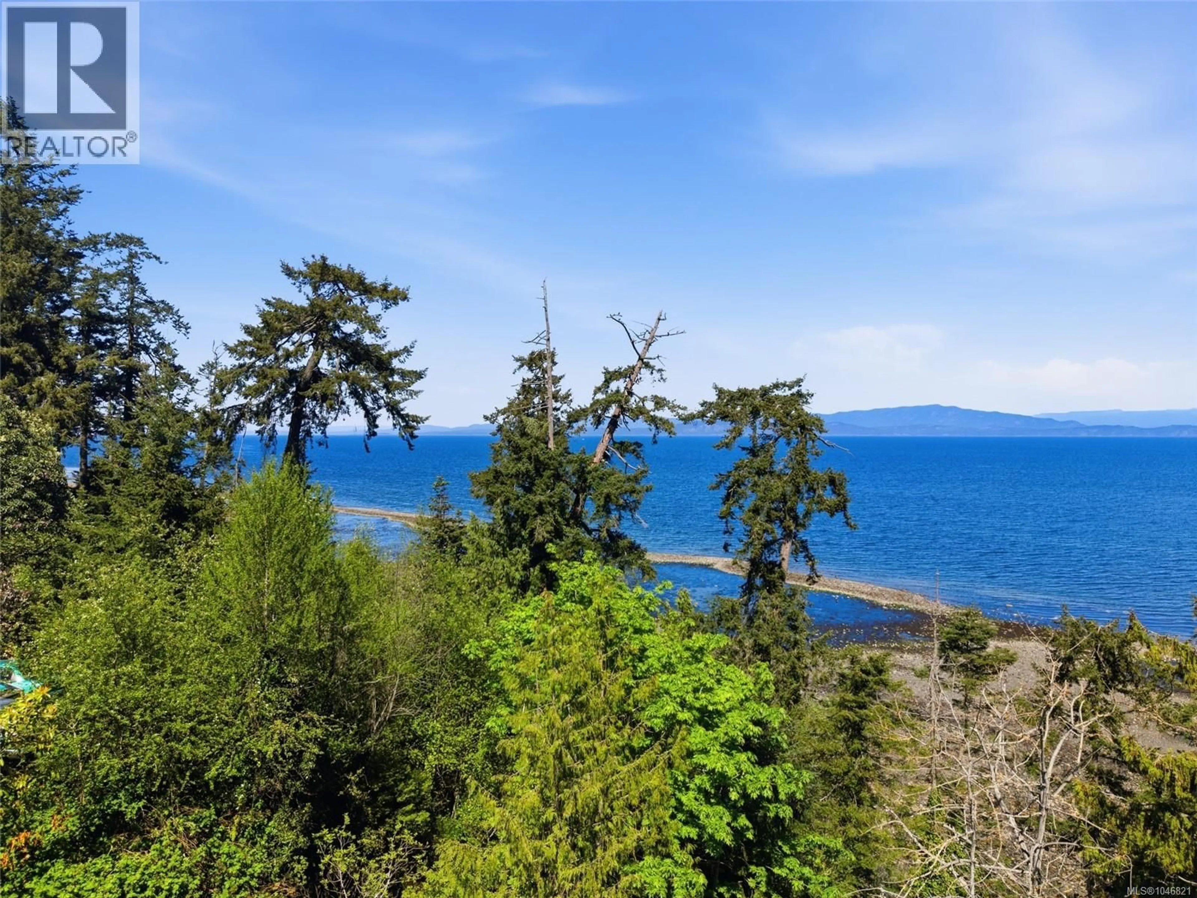 A pic from outside/outdoor area/front of a property/back of a property/a pic from drone, water/lake/river/ocean view for 590 WILLOW STREET, Parksville British Columbia V9P1A5