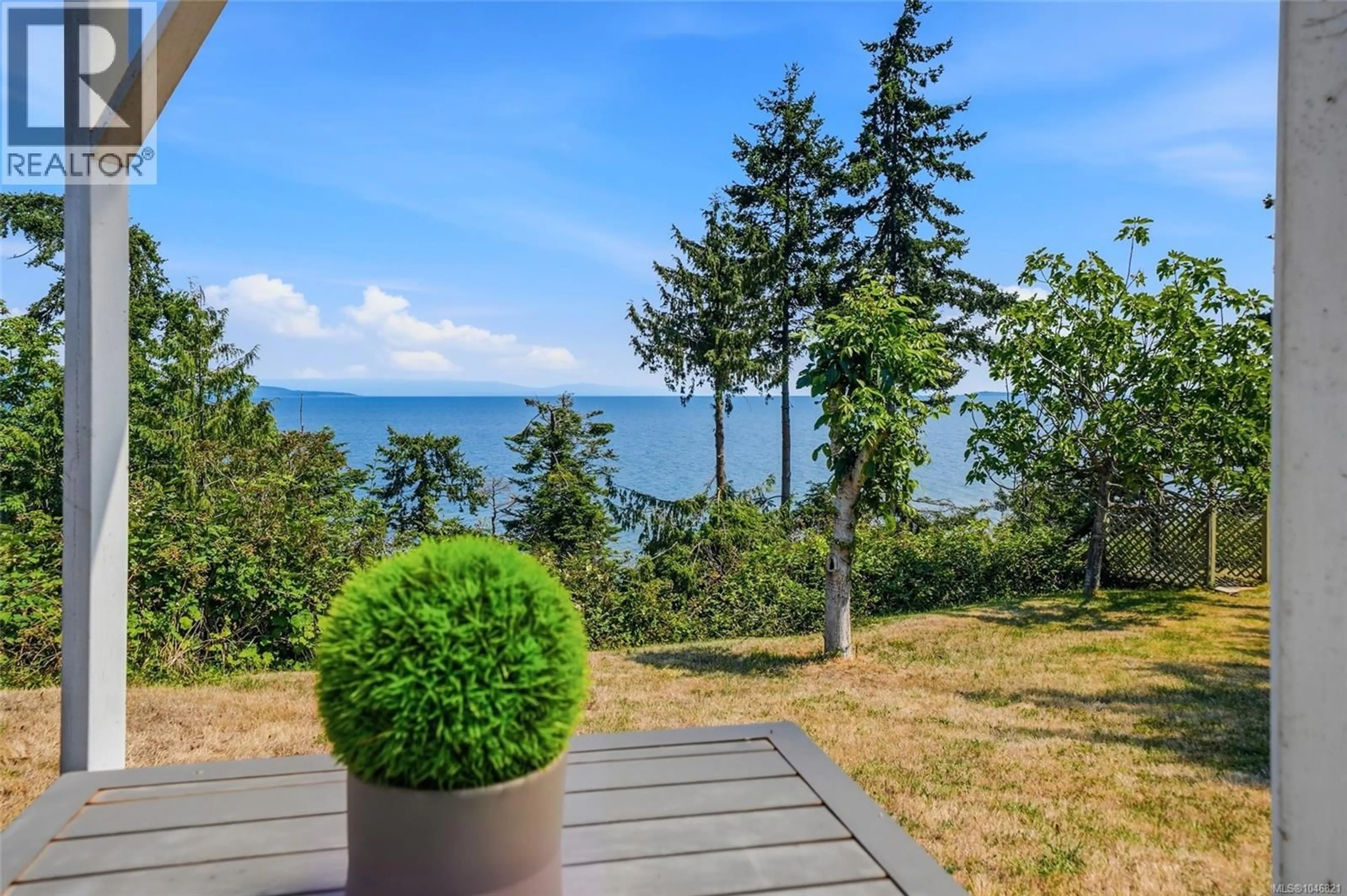 Patio, water/lake/river/ocean view for 590 WILLOW STREET, Parksville British Columbia V9P1A5
