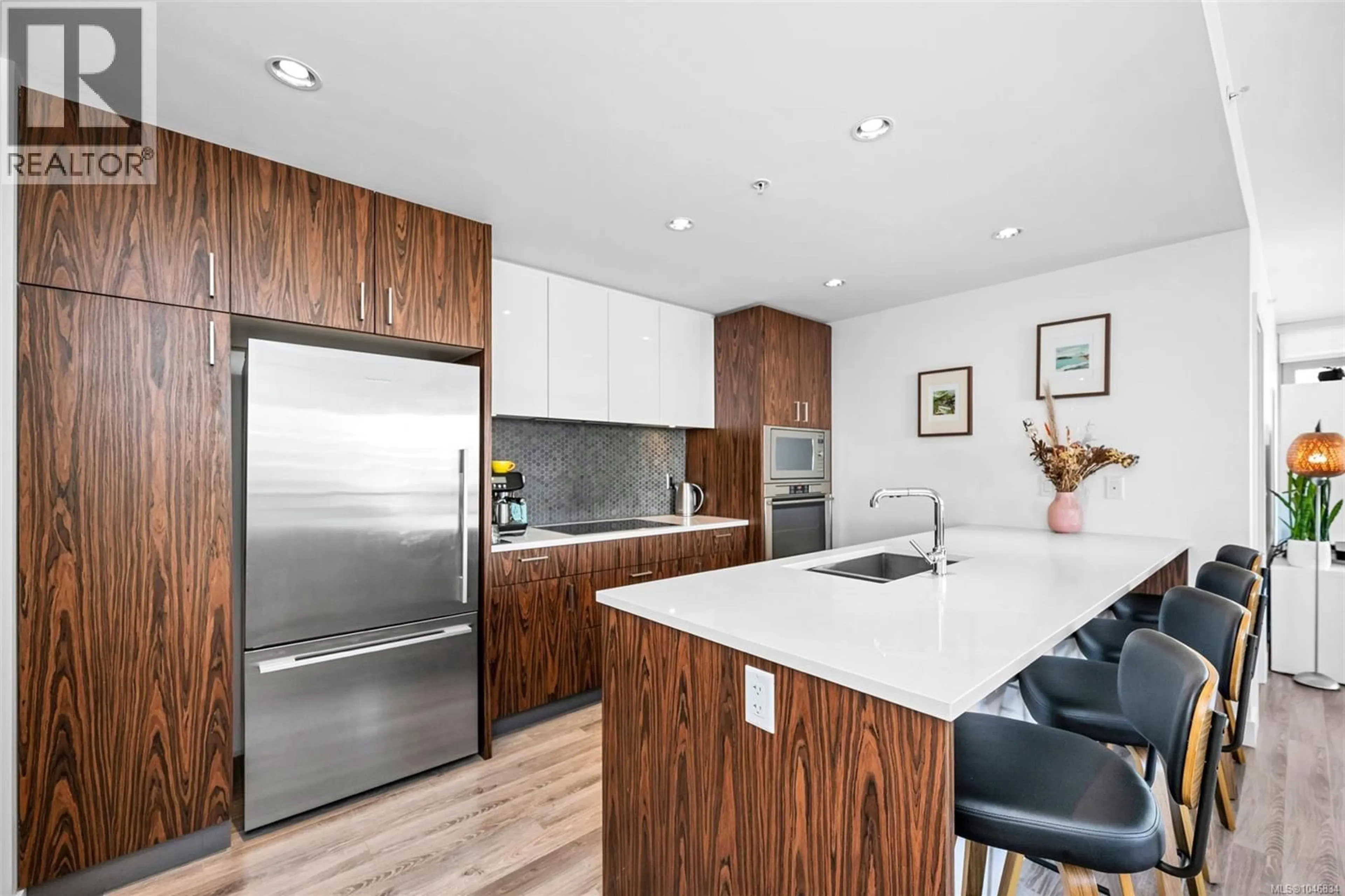 Unknown for 402 - 838 BROUGHTON STREET, Victoria British Columbia V8W1E4