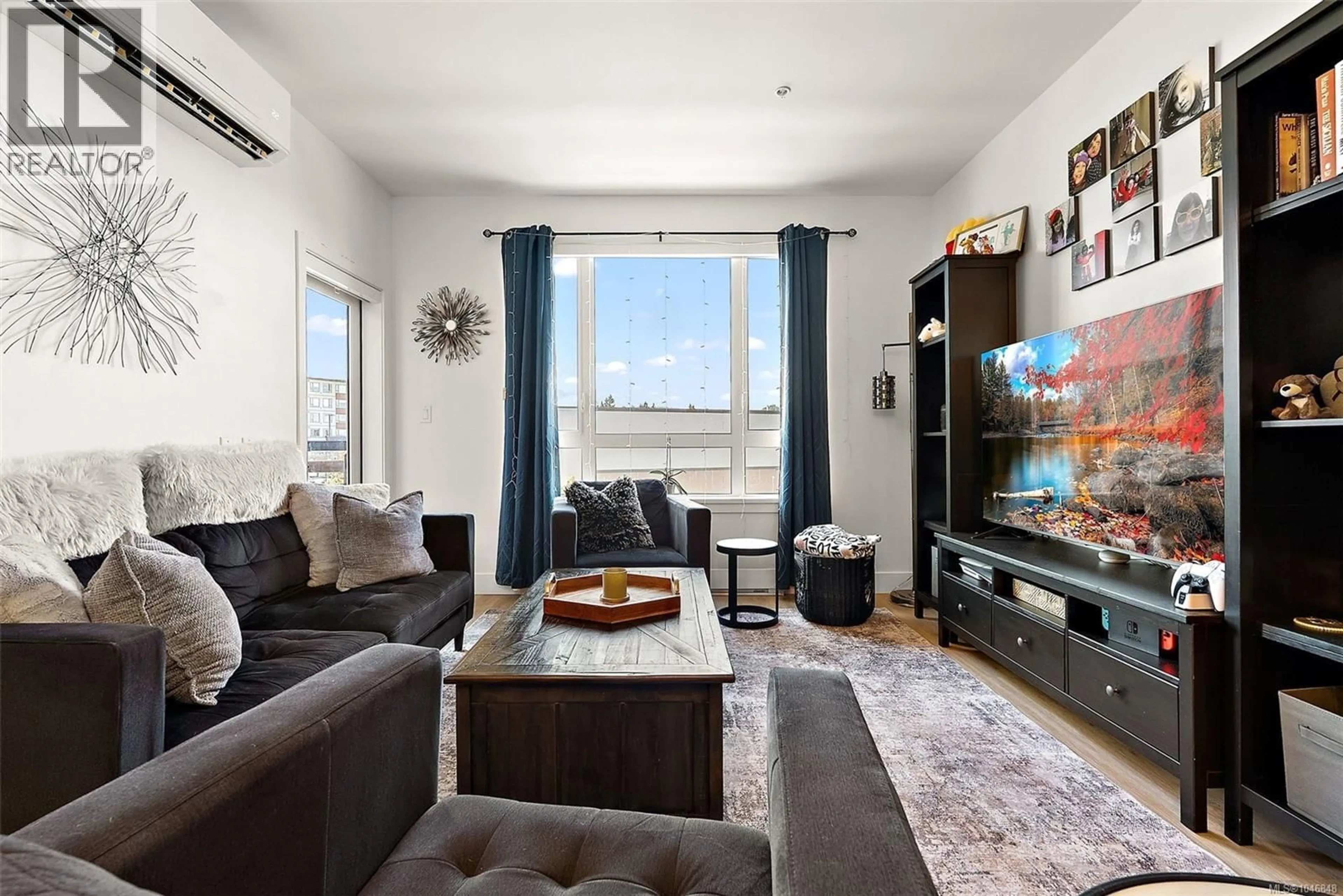Living room with furniture, unknown for 236 - 920 REUNION AVENUE, Langford British Columbia V9B0W8