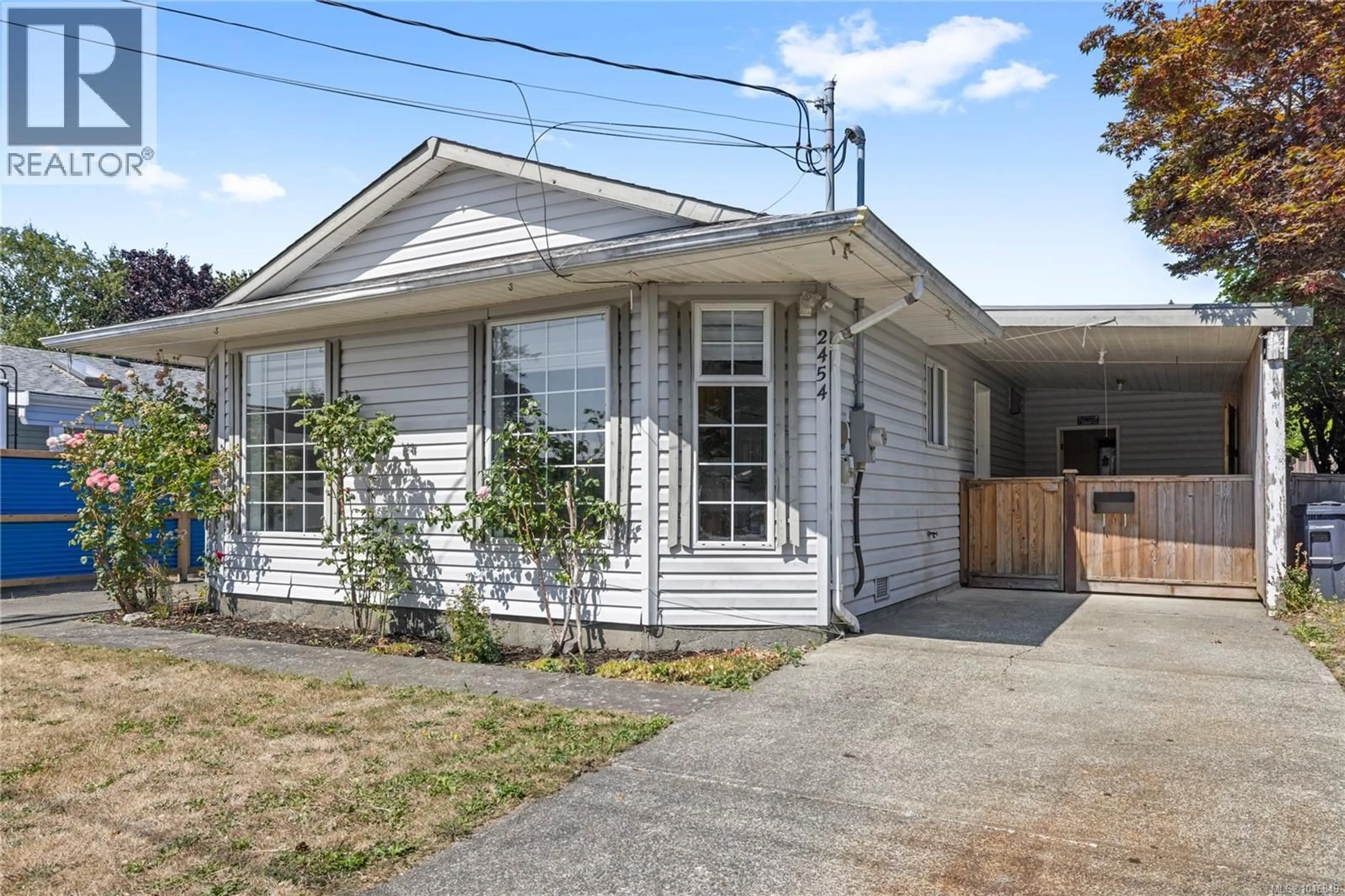 Home with vinyl exterior material, street for 2454 5TH STREET EAST, Courtenay British Columbia V9N8J2
