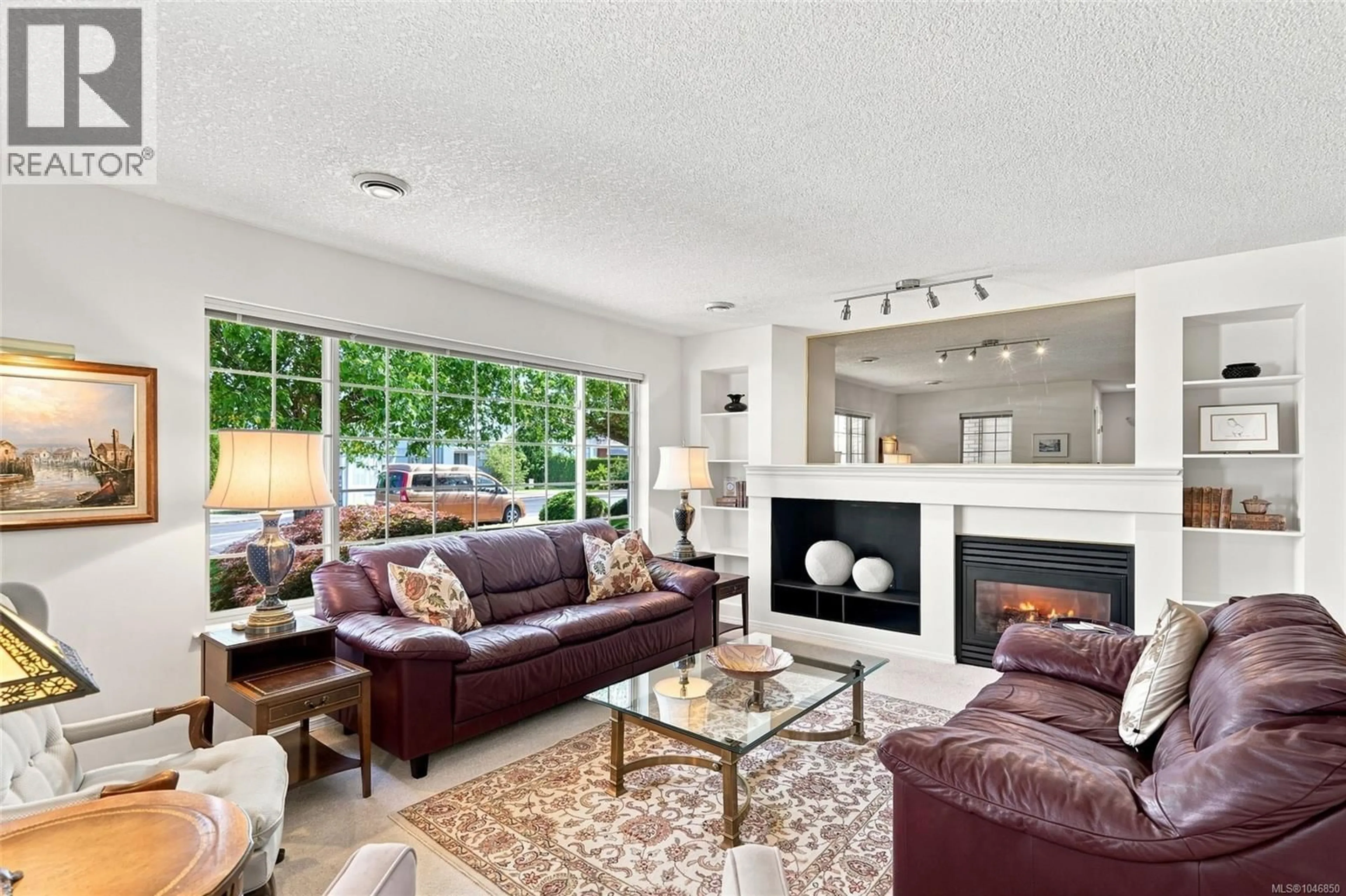 Living room with furniture, unknown for 258 MULBERRY PLACE, Parksville British Columbia V9P2S7