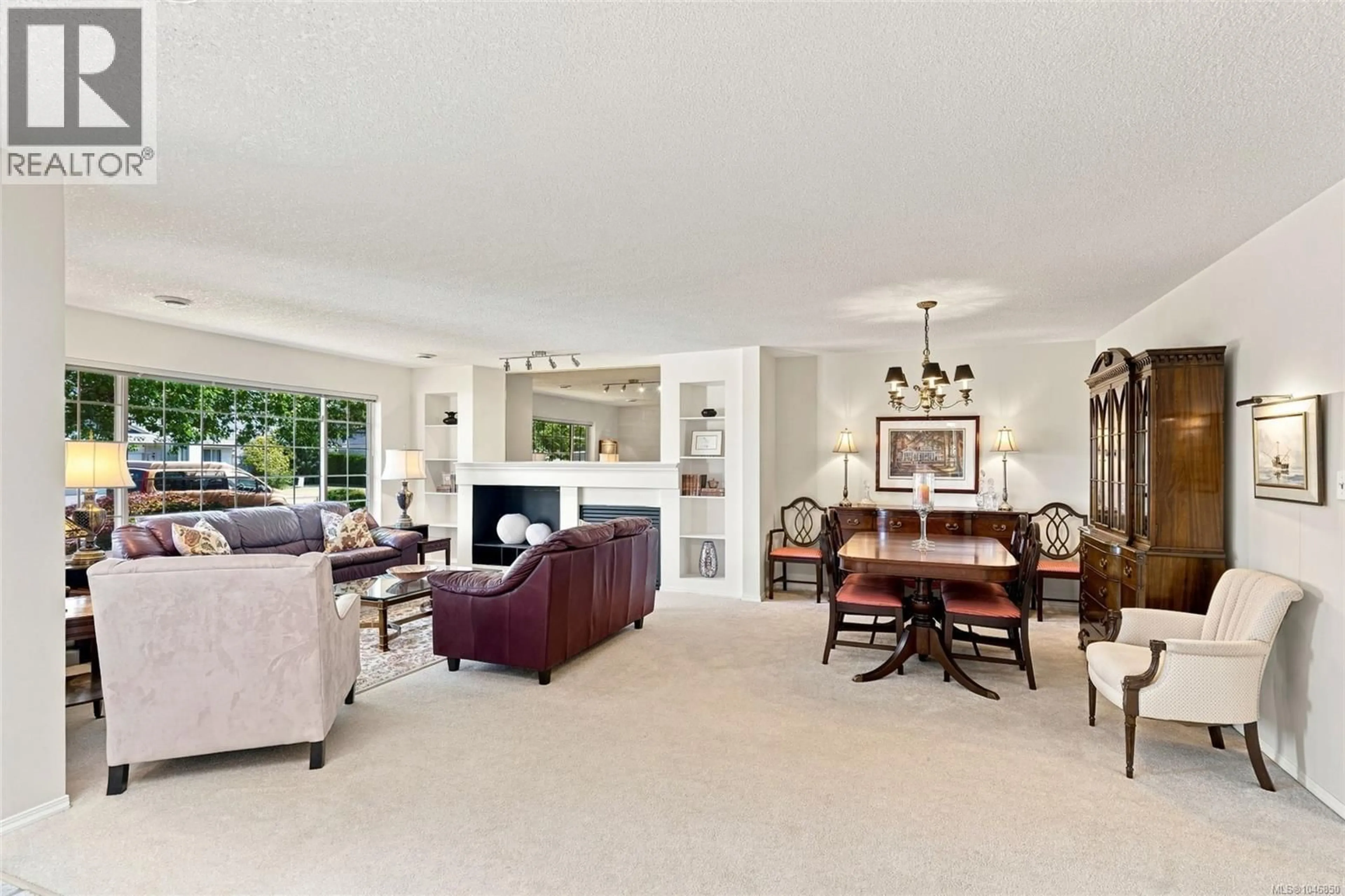 Living room with furniture, unknown for 258 MULBERRY PLACE, Parksville British Columbia V9P2S7
