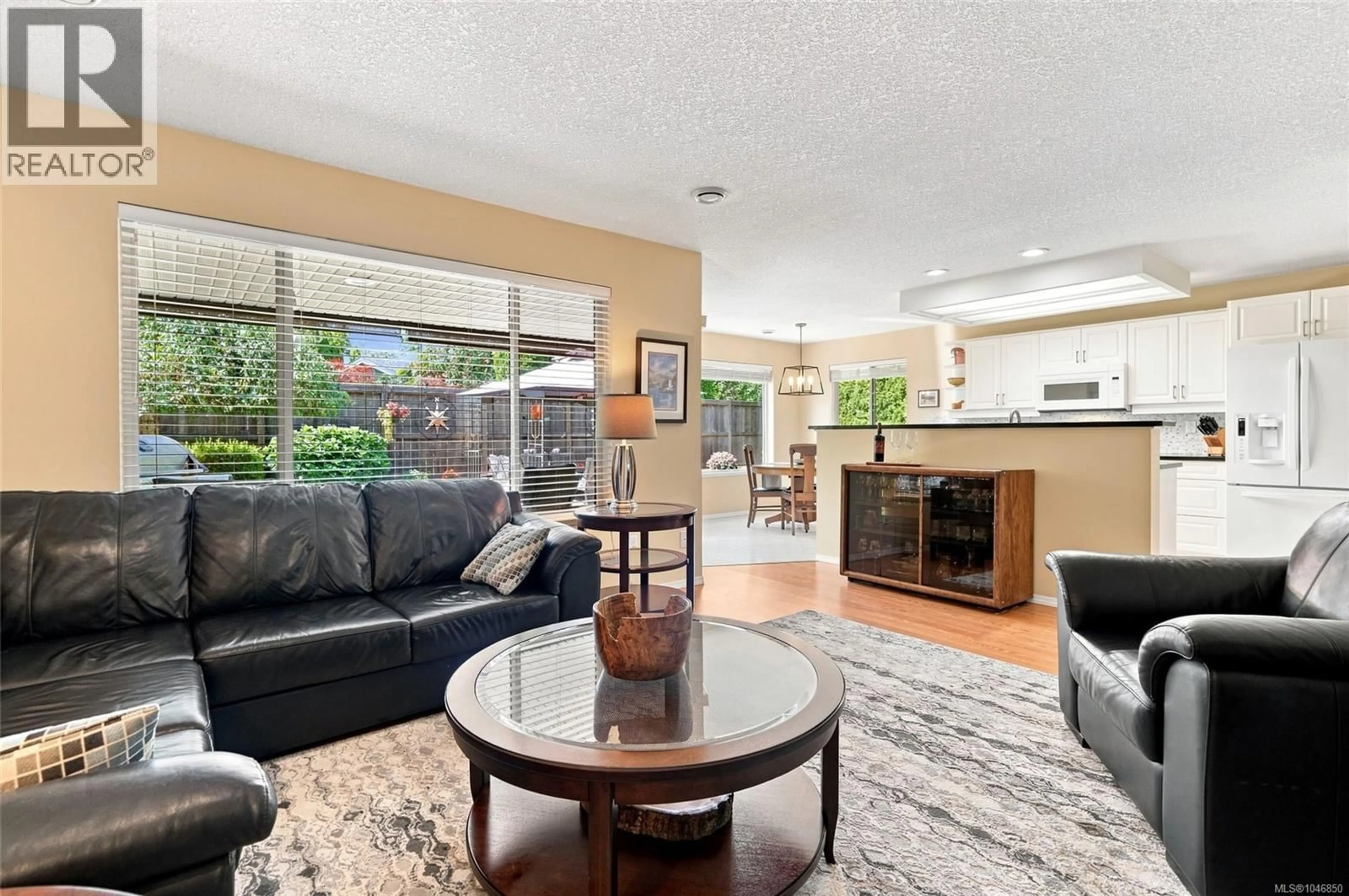 Living room with furniture, unknown for 258 MULBERRY PLACE, Parksville British Columbia V9P2S7