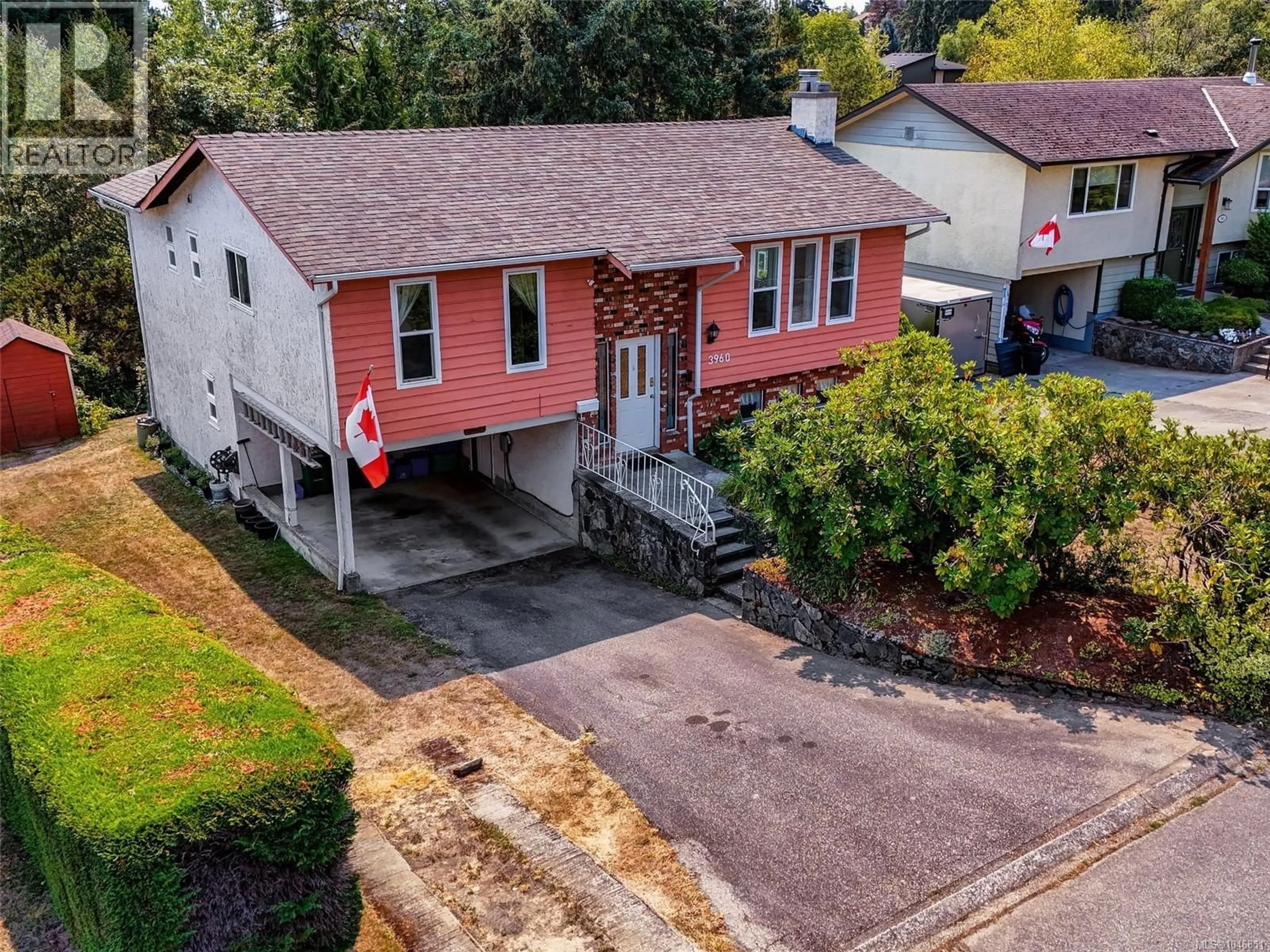 A pic from outside/outdoor area/front of a property/back of a property/a pic from drone, street for 3960 ARLENE PLACE, Saanich British Columbia V8Z6H9