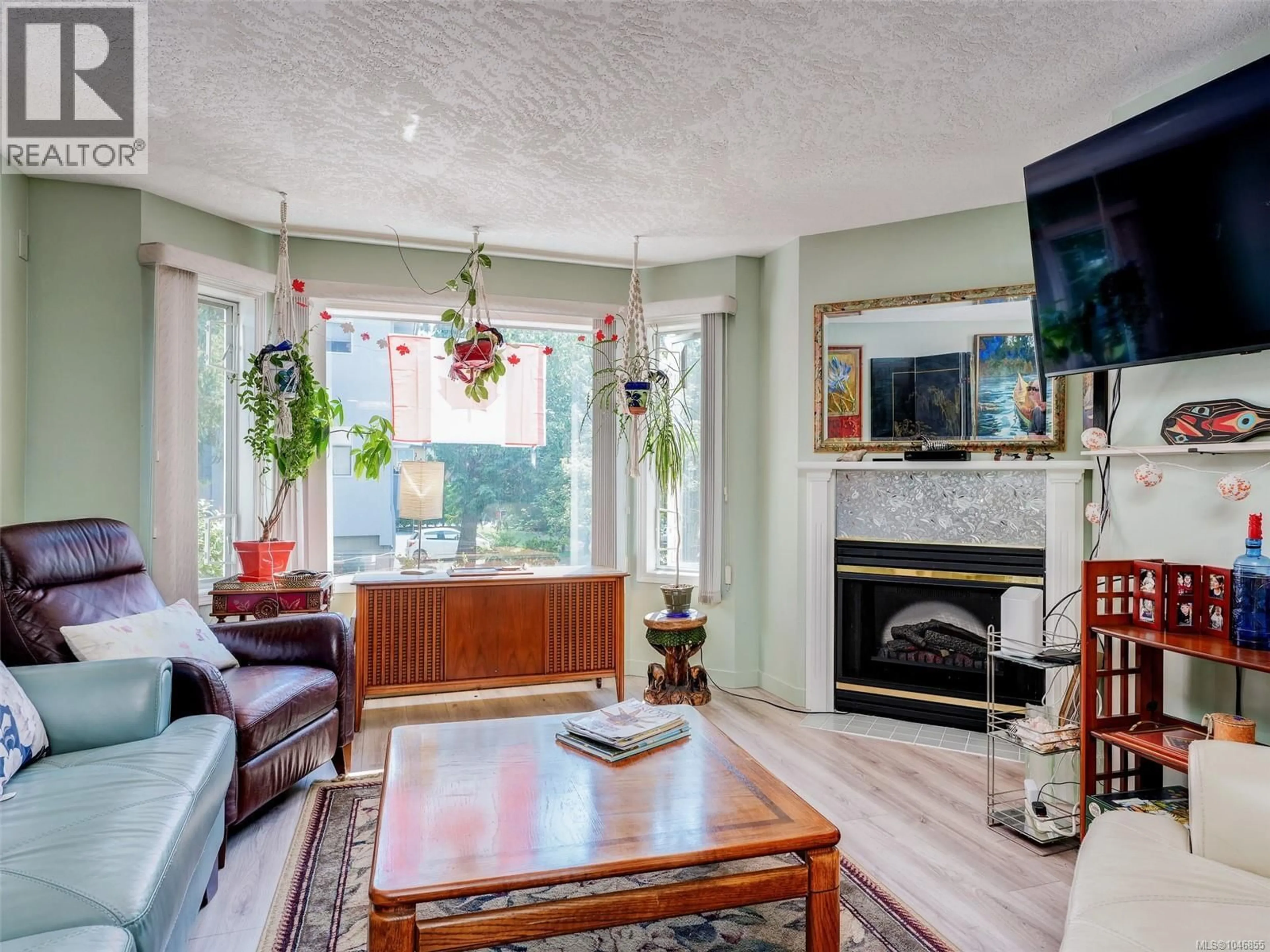 Living room with furniture, unknown for 208 - 9882 FIFTH STREET, Sidney British Columbia V8L2X3