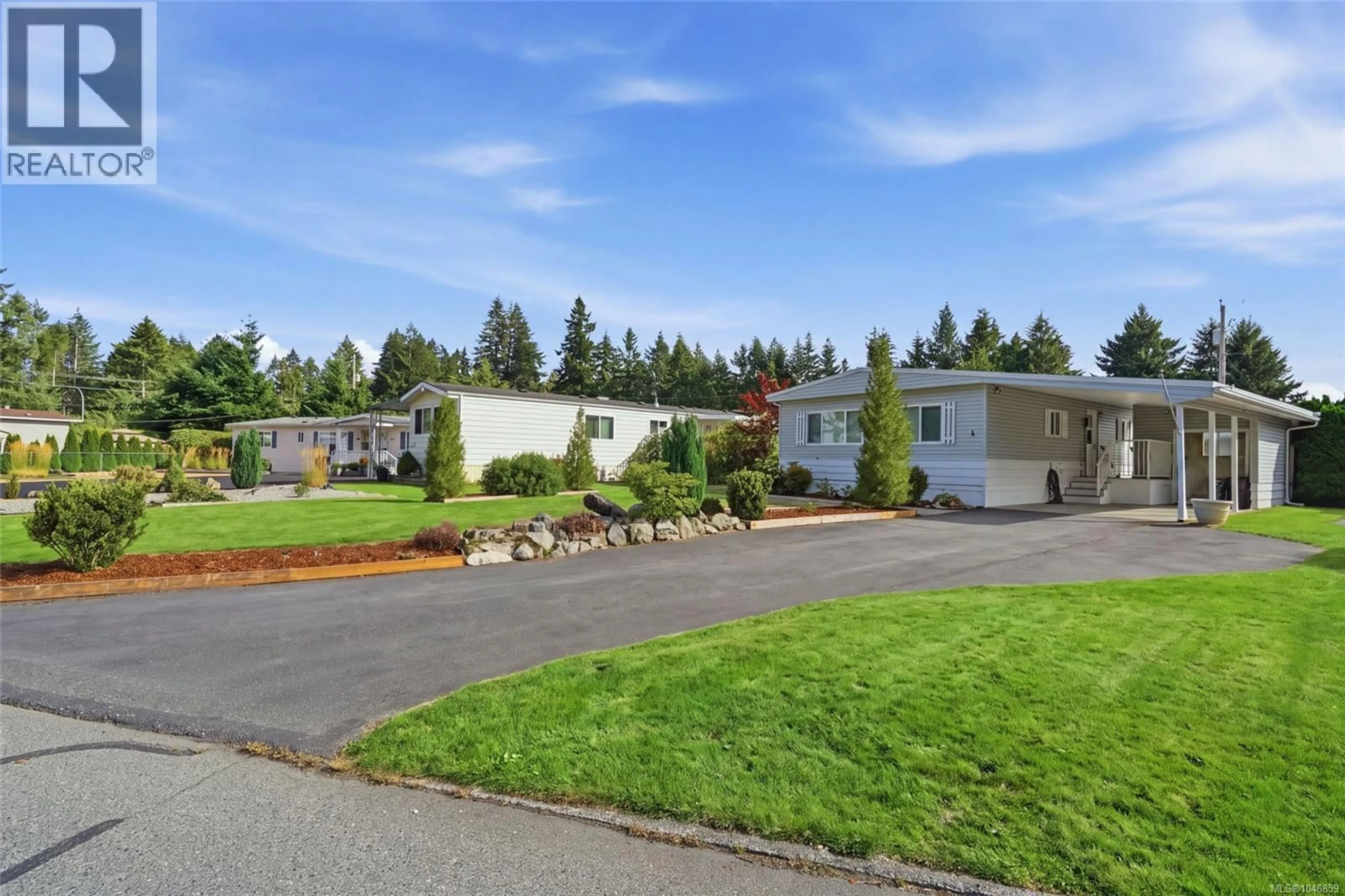 Home with vinyl exterior material, street for 4 - 6325 METRAL DRIVE, Nanaimo British Columbia V9T6P9
