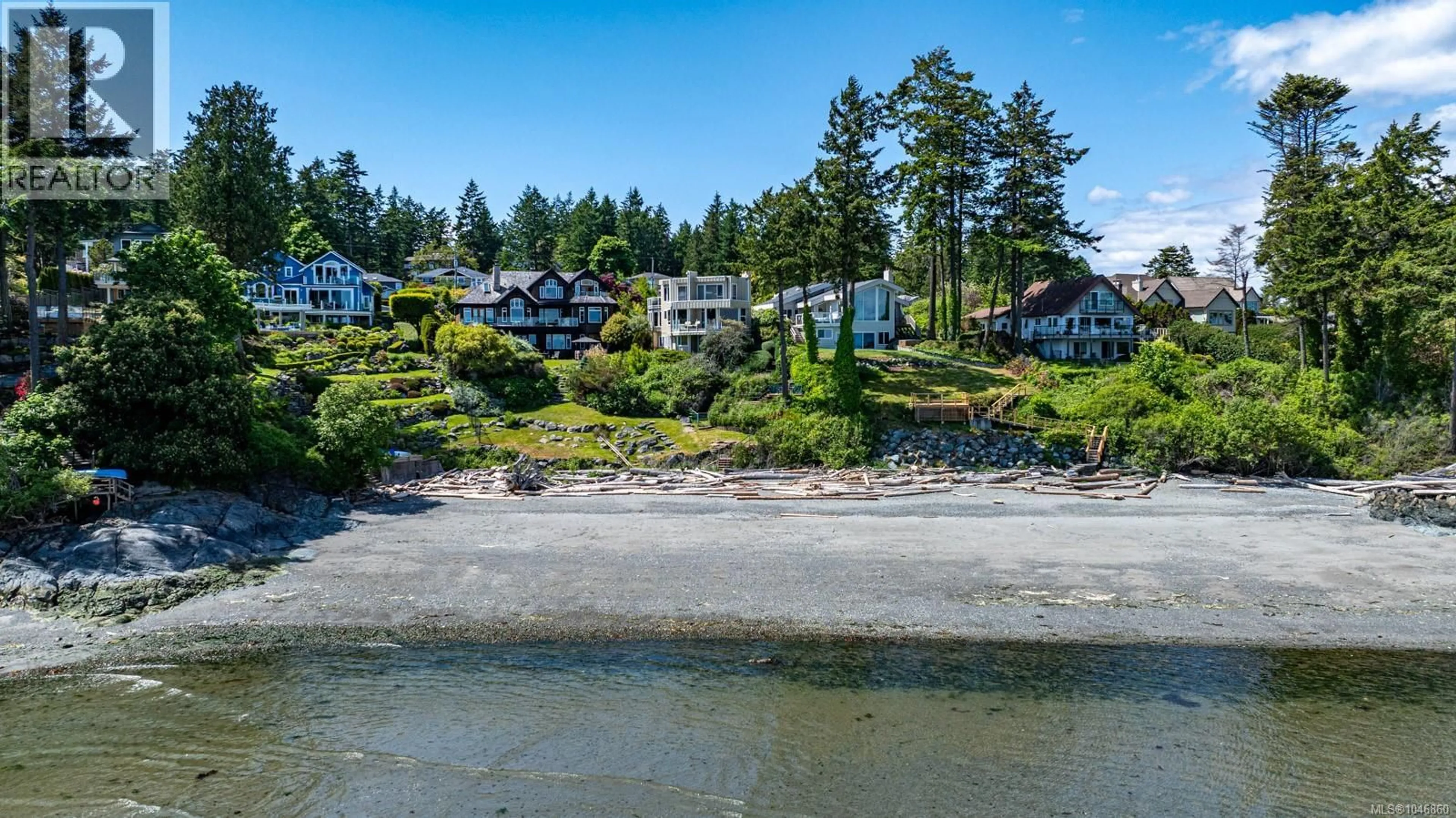A pic from outside/outdoor area/front of a property/back of a property/a pic from drone, water/lake/river/ocean view for 5267 PARKER AVENUE, Saanich British Columbia V8Y2N1