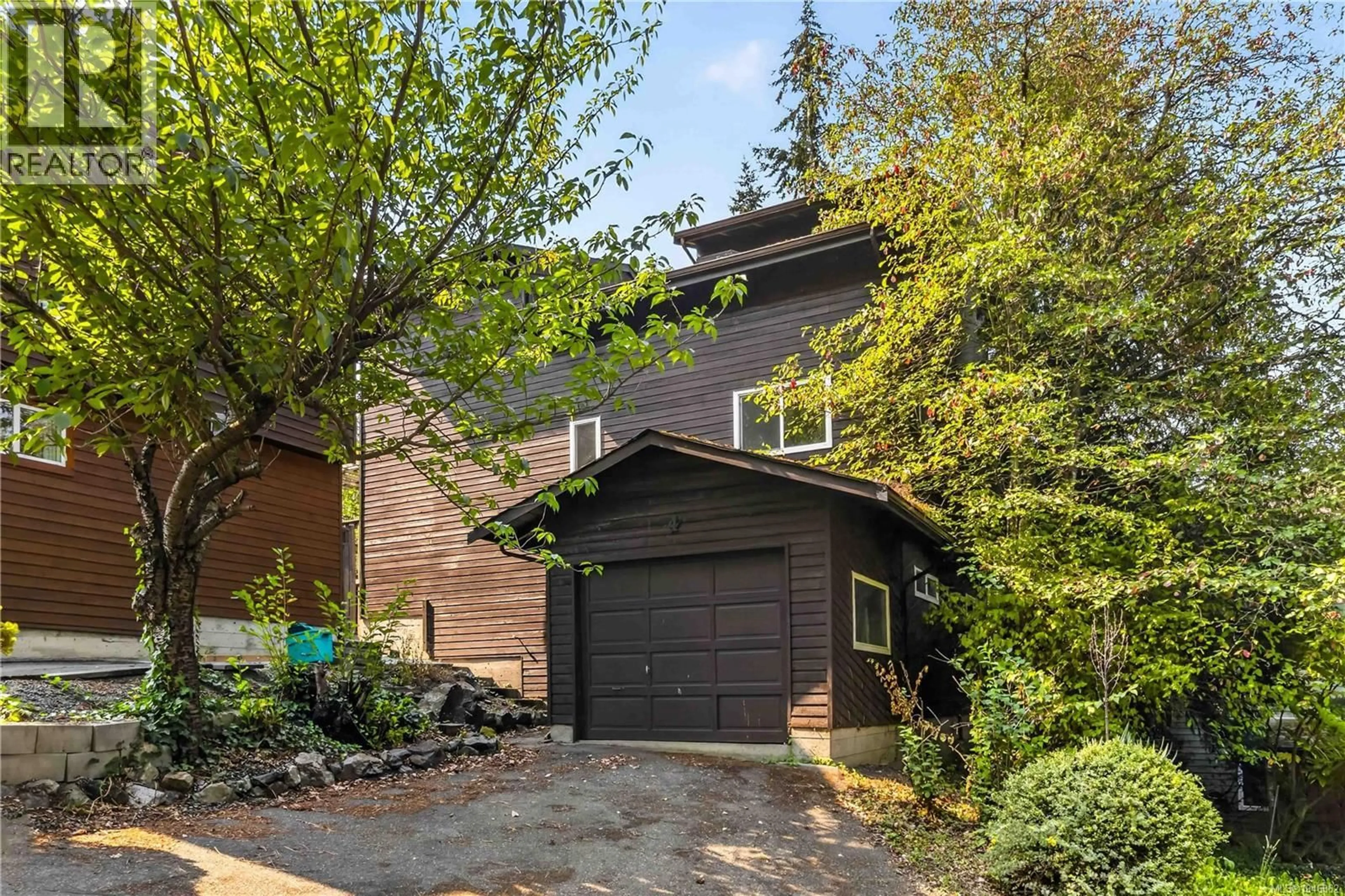 Home with brick exterior material, street for 4 DEMOS PLACE, View Royal British Columbia V9A7A7