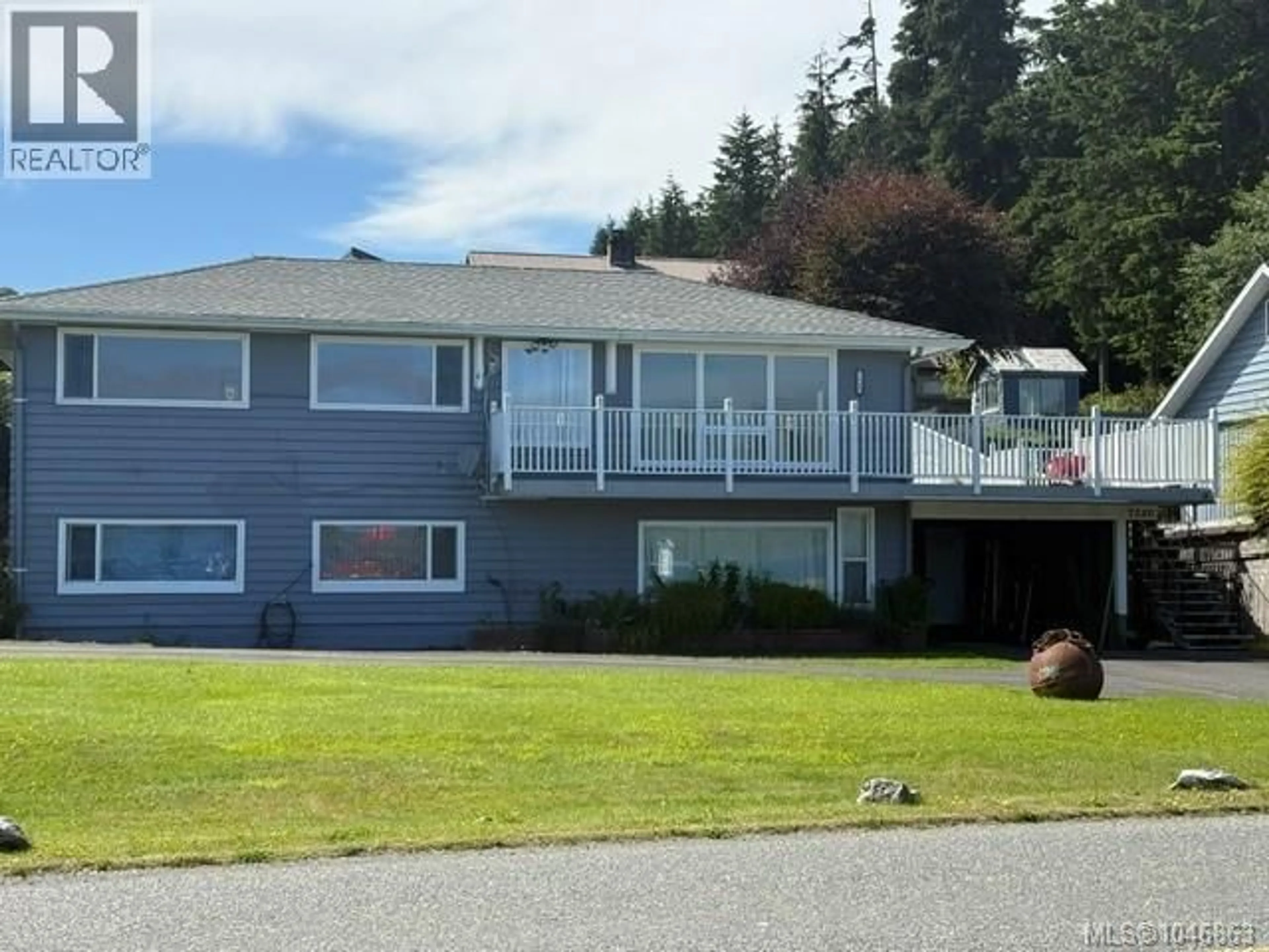 Home with vinyl exterior material, water/lake/river/ocean view for 7540 MARKET STREET, Port Hardy British Columbia V0N2P0