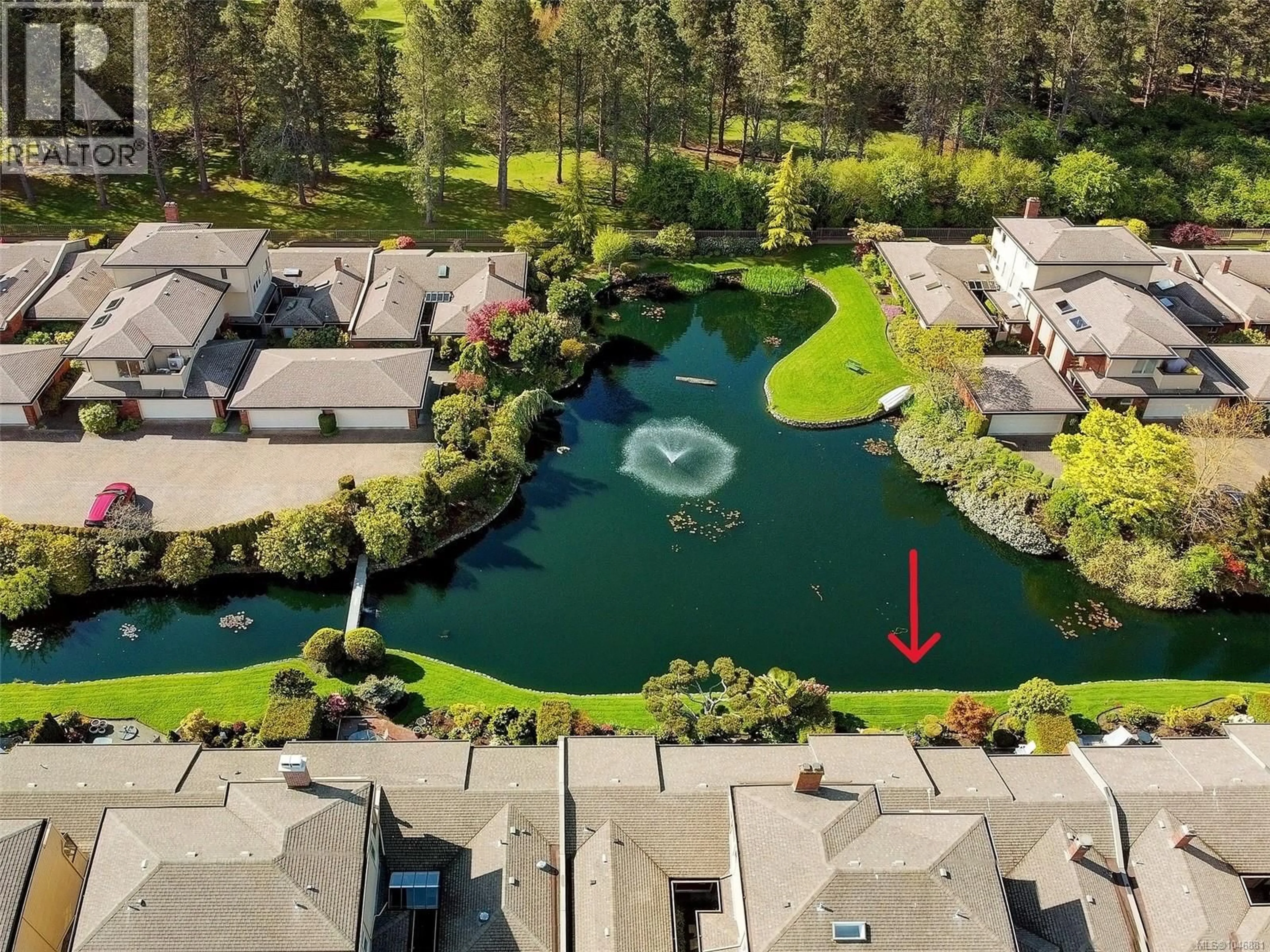 A pic from outside/outdoor area/front of a property/back of a property/a pic from drone, water/lake/river/ocean view for 125 - 2345 CEDAR HILL CROSS ROAD, Oak Bay British Columbia V8P5M8