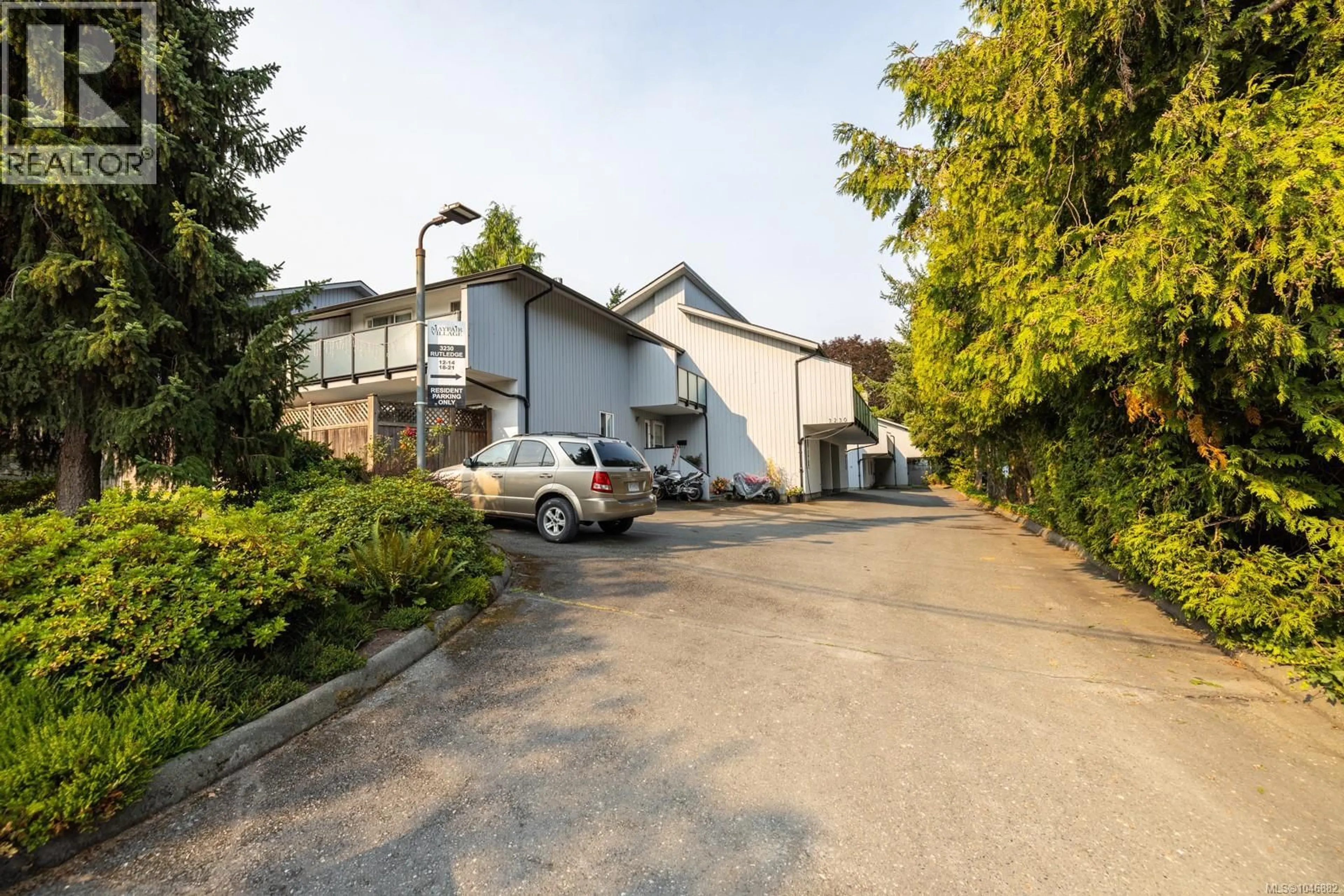 Unknown for 14 - 3230 RUTLEDGE STREET, Saanich British Columbia V8X1N7