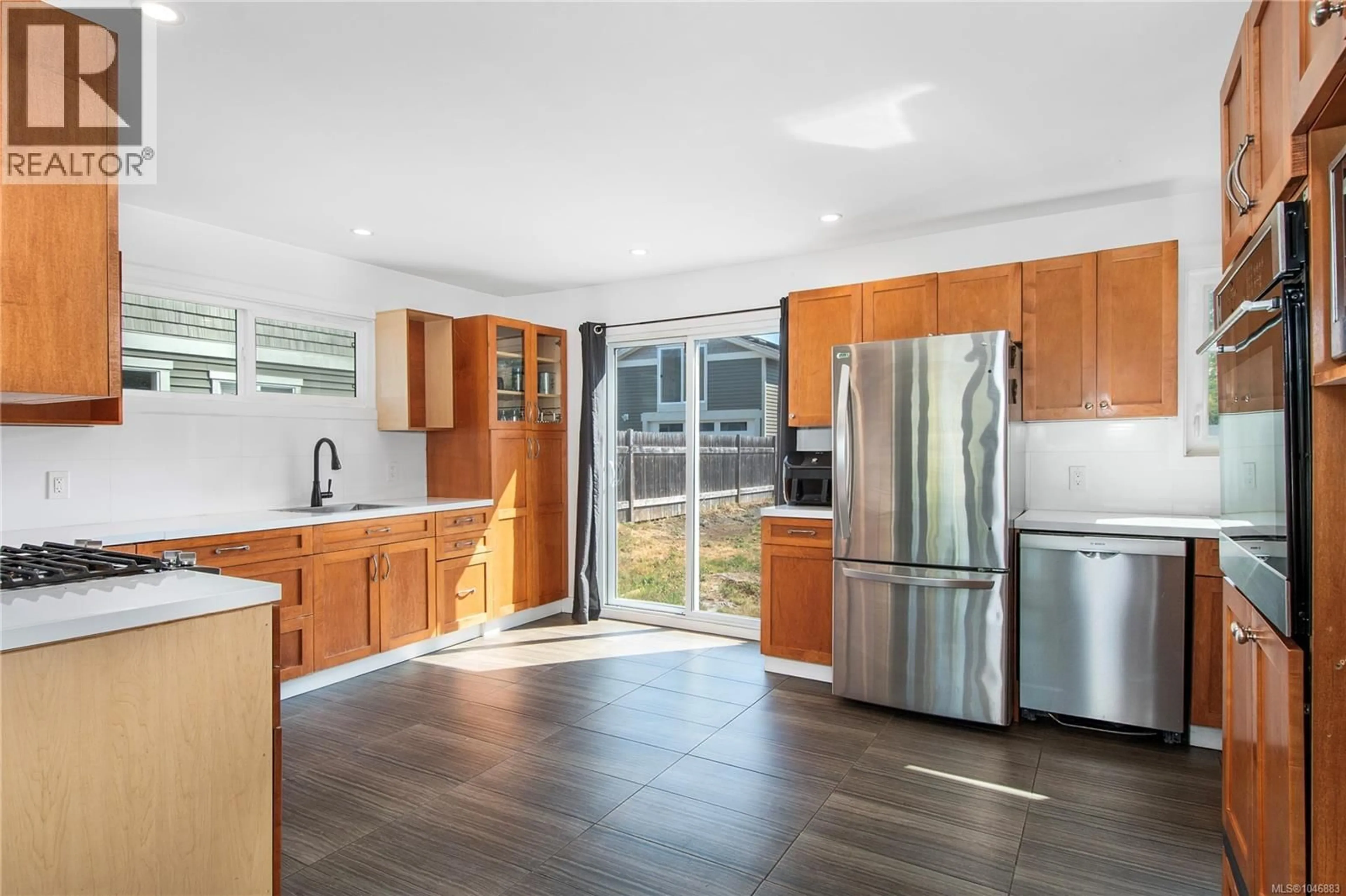 Open concept kitchen, ceramic/tile floor for 3978 CRAIG ROAD, Campbell River British Columbia V9H1H1