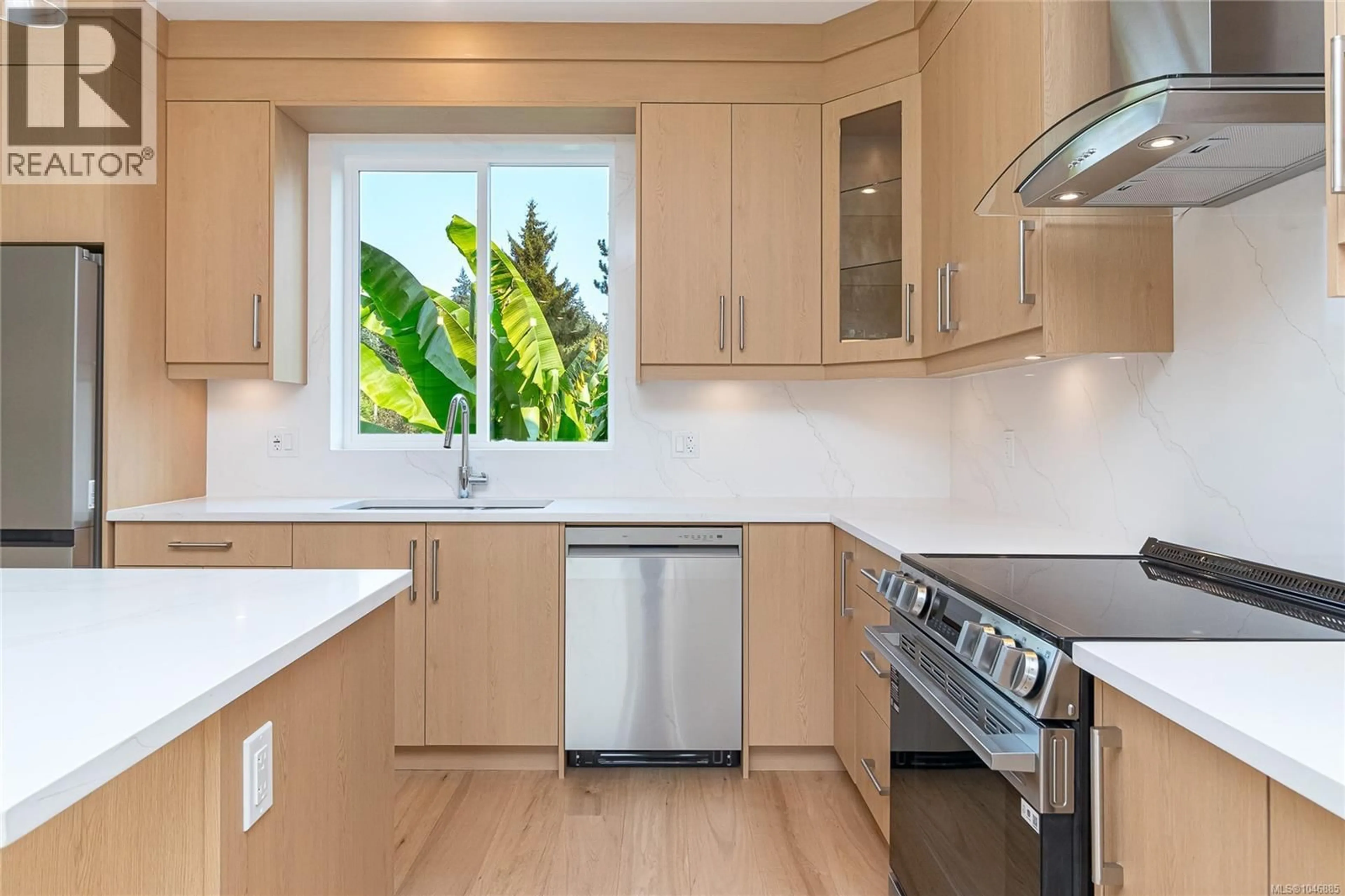 Unknown for 1 - 1559 ASH ROAD, Saanich British Columbia V8N2S9