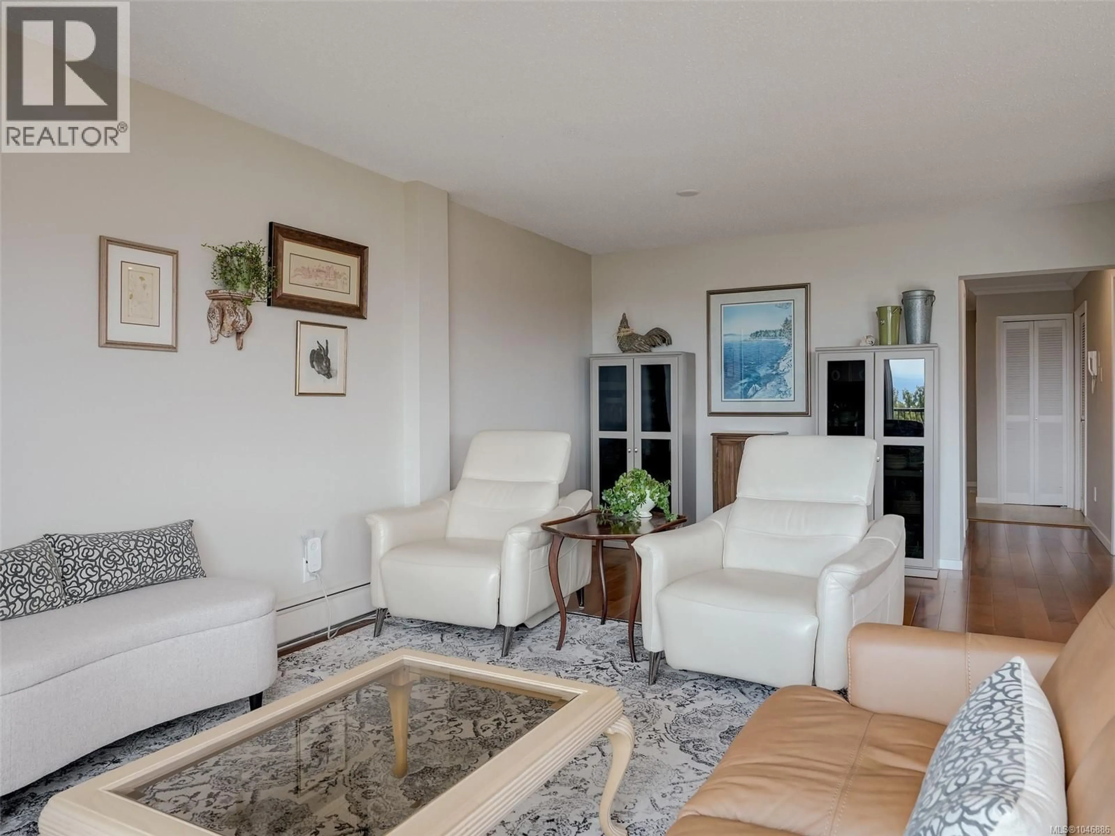 Living room with furniture, unknown for 601 - 36 SOUTH TURNER STREET, Victoria British Columbia V8V2J6