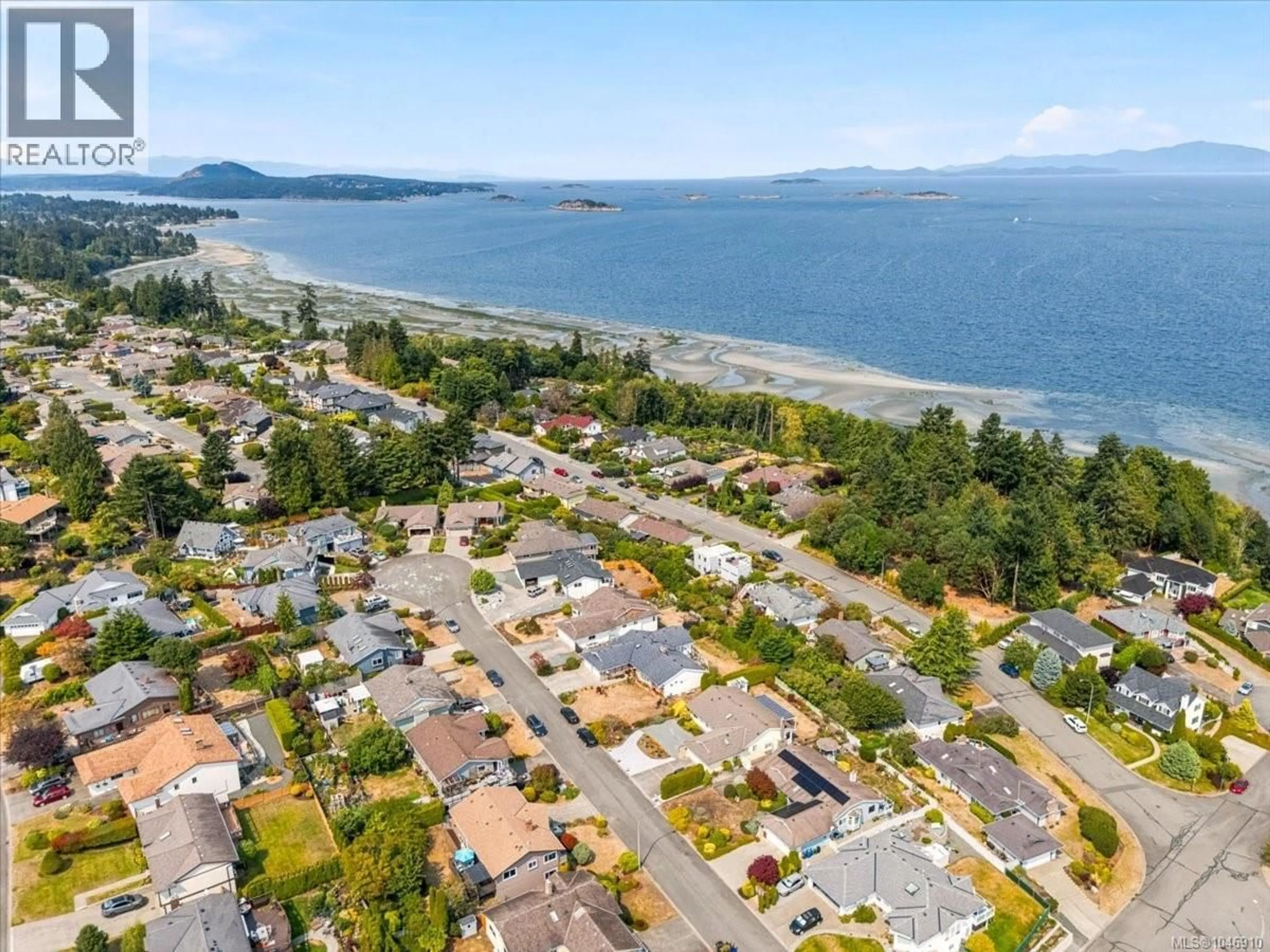 A pic from outside/outdoor area/front of a property/back of a property/a pic from drone, water/lake/river/ocean view for 813 ATHENA PLACE, Nanaimo British Columbia V9V1B9